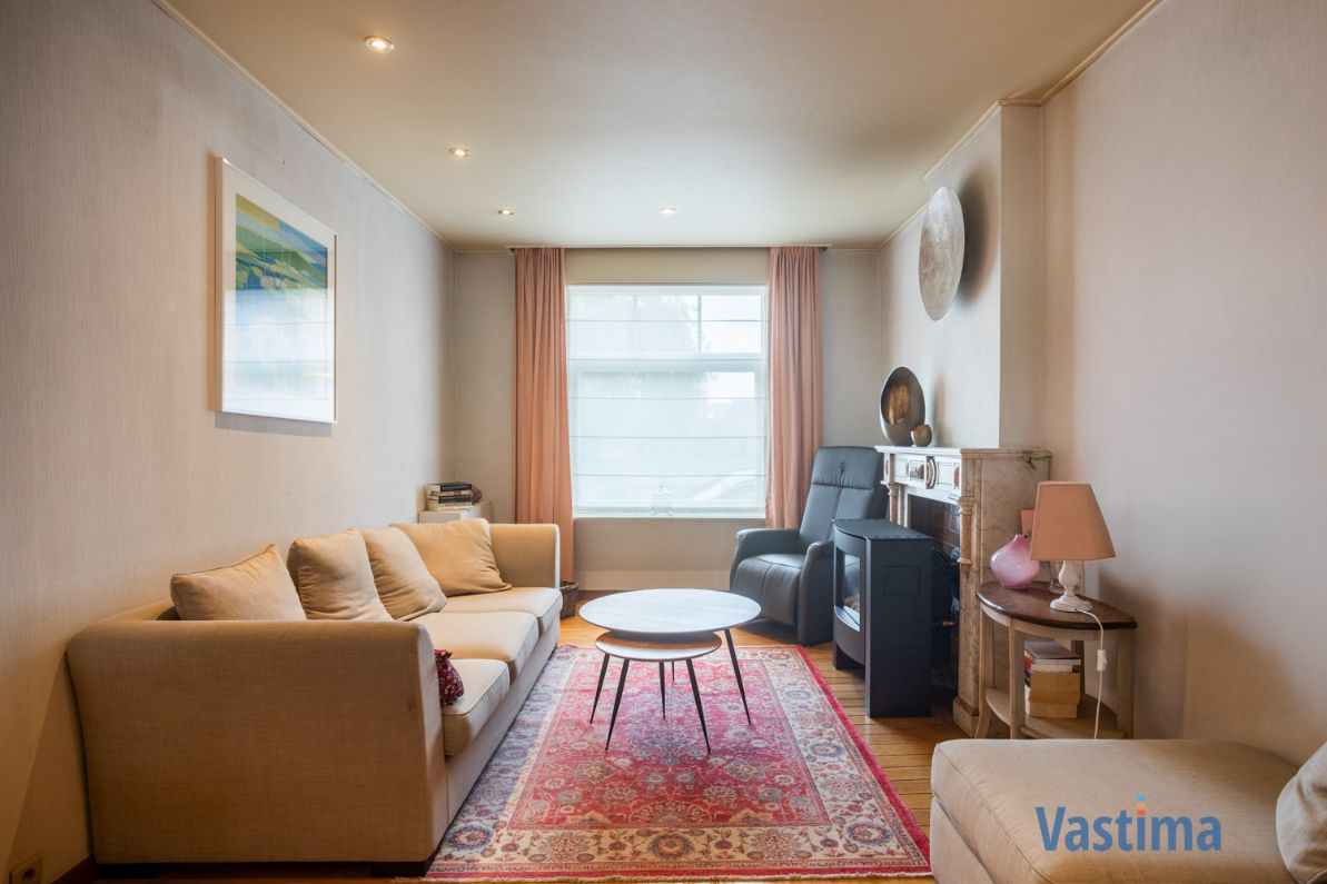 Gezellige rijwoning met 2 slaapkamers nabij OLV-ziekenhuis foto 3