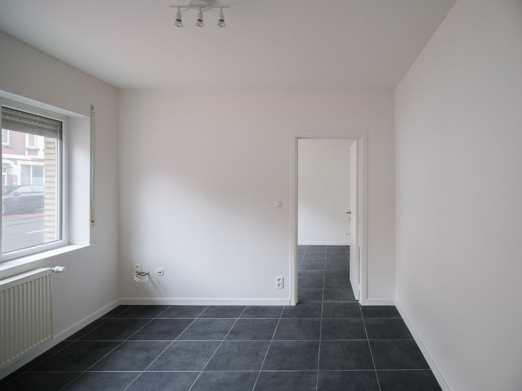 Gerenoveerd en instapklaar 1-slpk appartement op fietsafstand van de Gentse binnenstad. foto 3