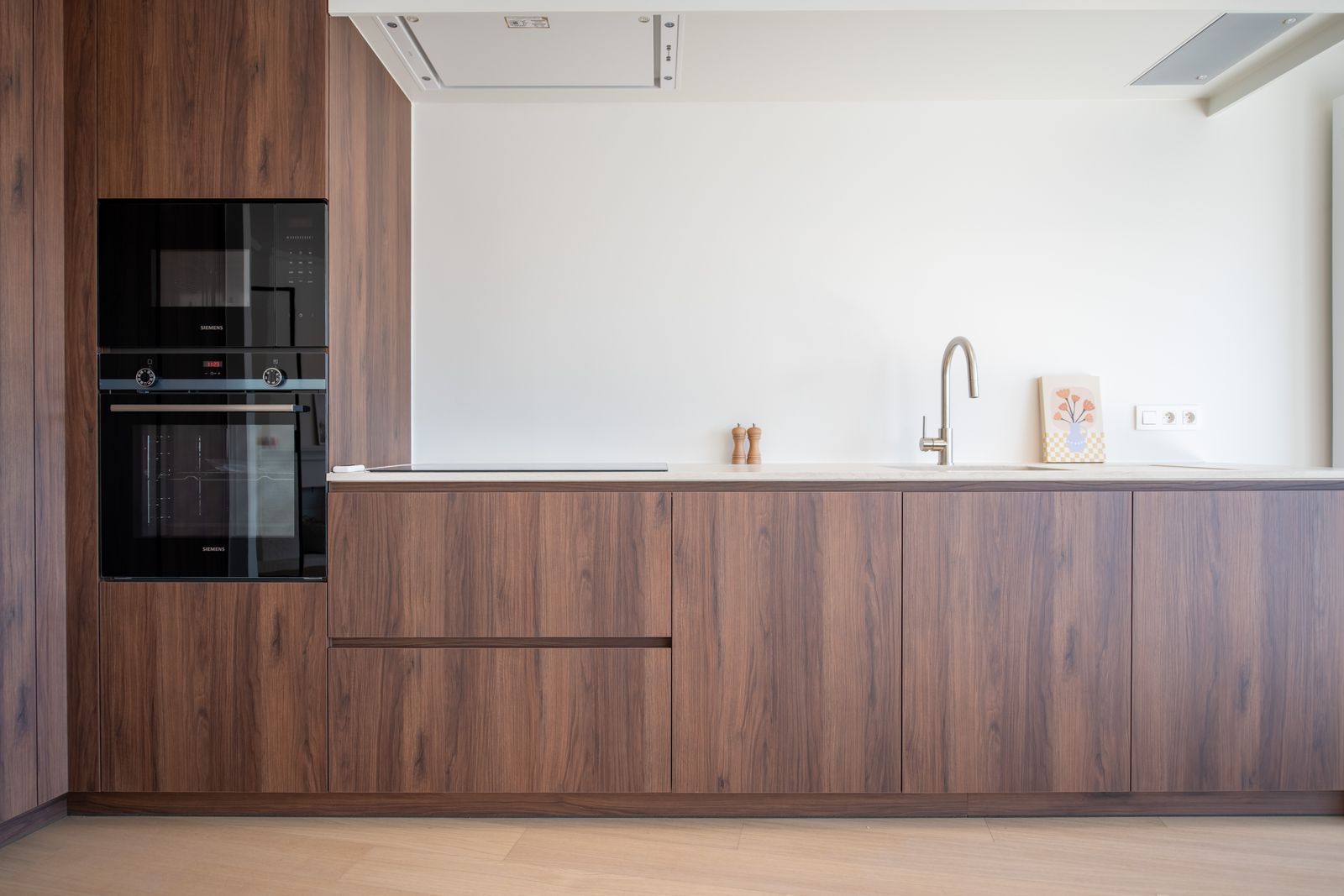 Instapklaar appartement met open zicht op jachthaven (2-slpk) foto 9
