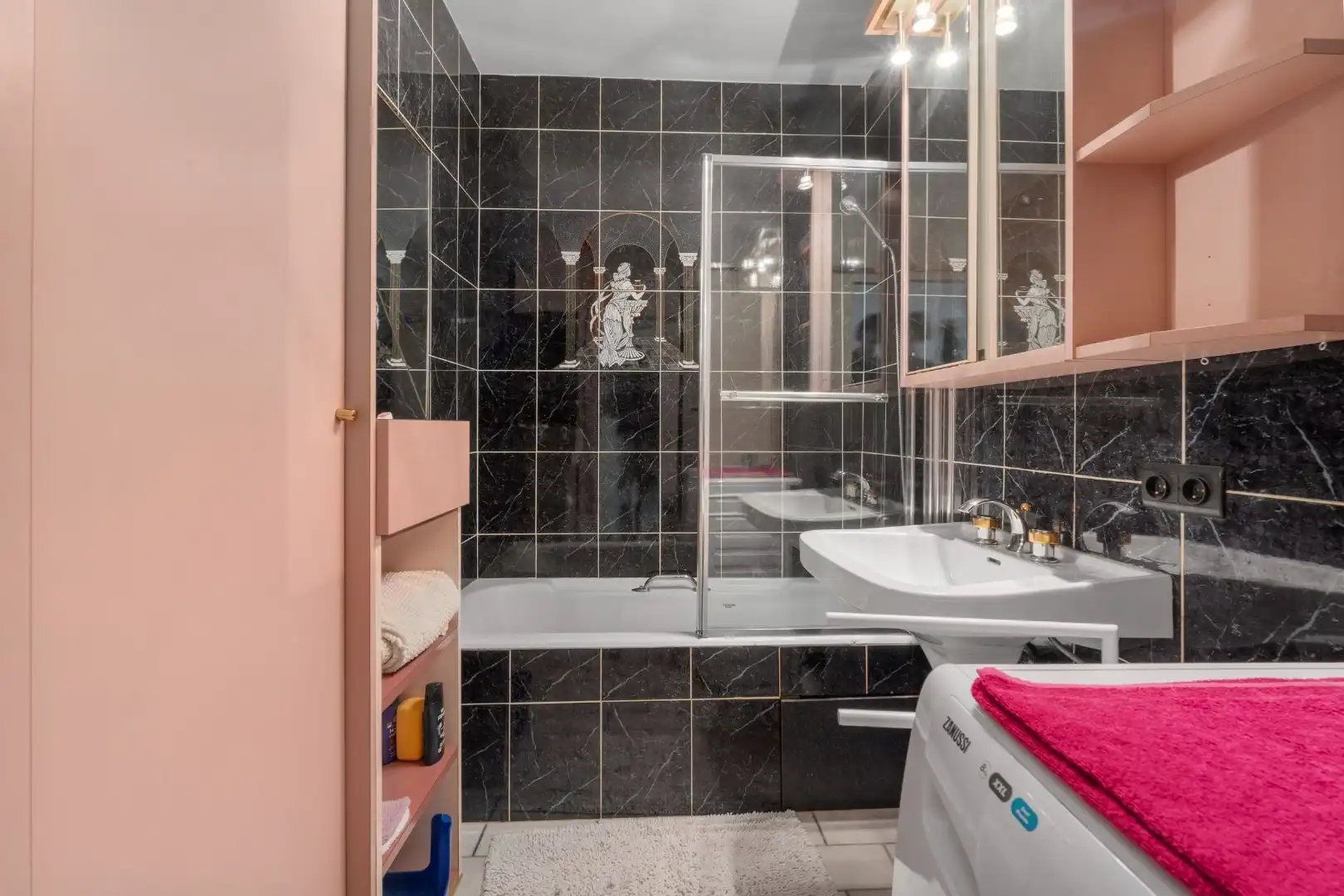 Appartement met 2 slaapkamers te koop in hartje Oostende – Wapenplein foto 16