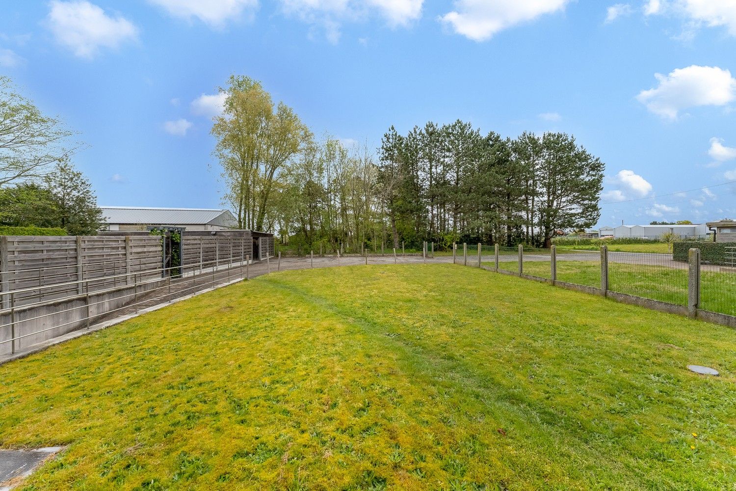 Instapklaar gelijkvloers appartement met 2 slpkrs te Onze-Lieve-Vrouw-Waver foto 2