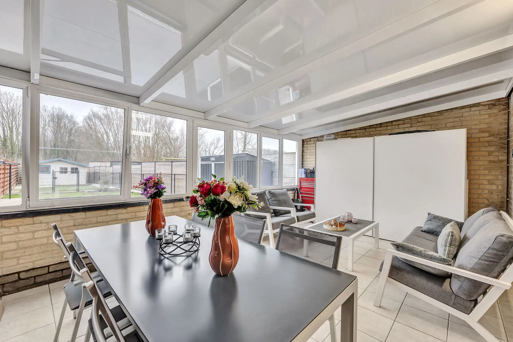 Instapklare woning met garage en tuin foto 9