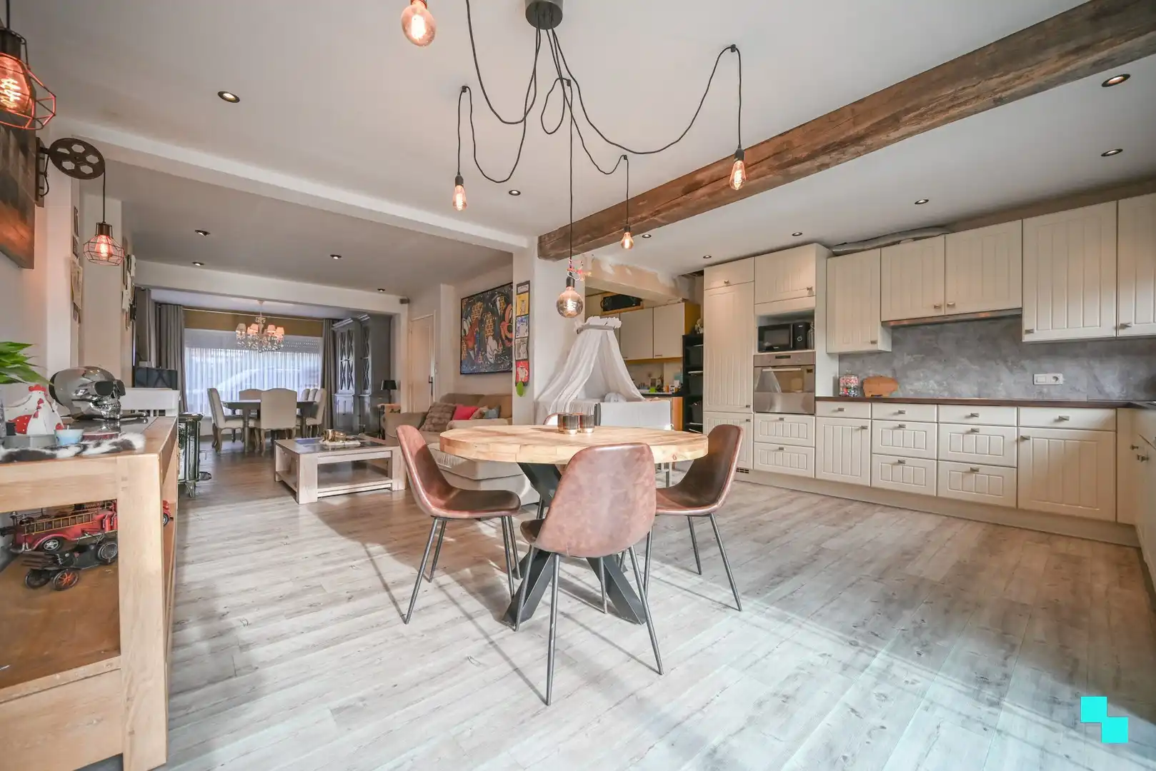 Hoofdfoto van de publicatie: Verder te moderniseren eengezinswoning te Lendelede