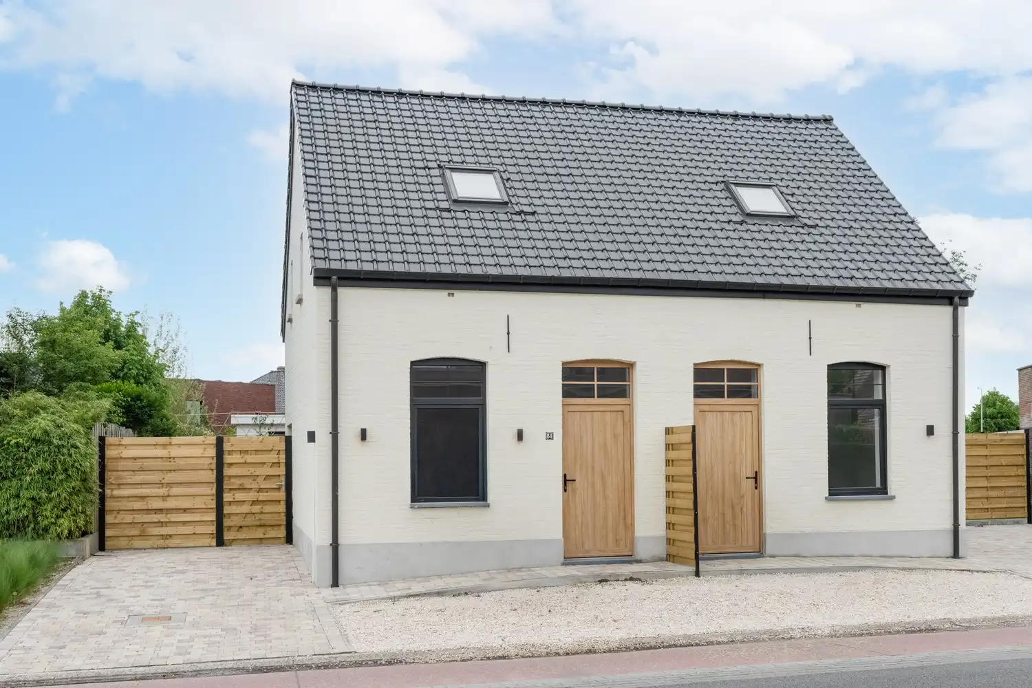 Leuke gerenoveerde en instapklare woning  met 2 slaapkamers foto {{pictureIndex}}