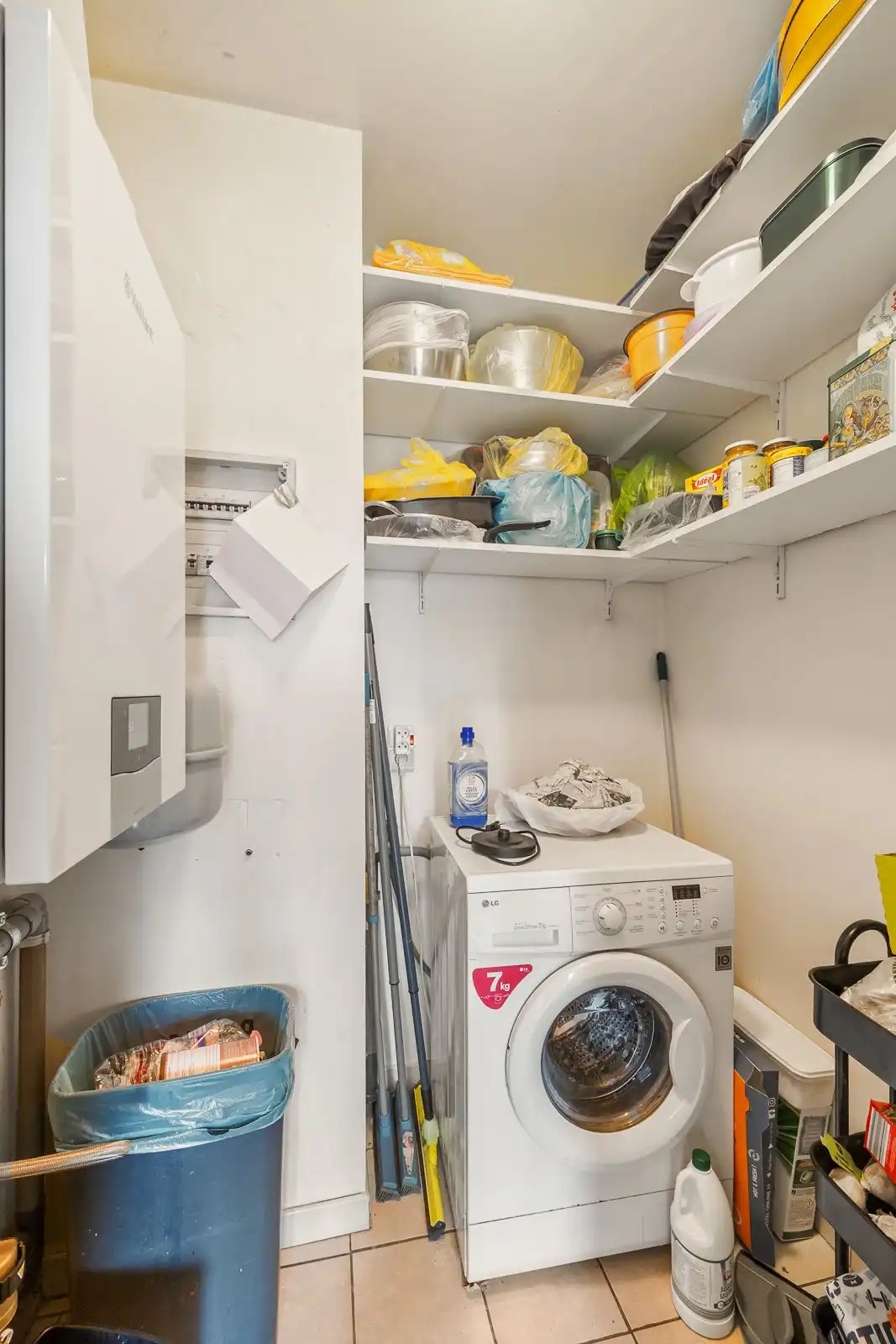 Ideale investering: ruim 2-slpk appartement met balkon en staanplaats in Ekeren! foto 8