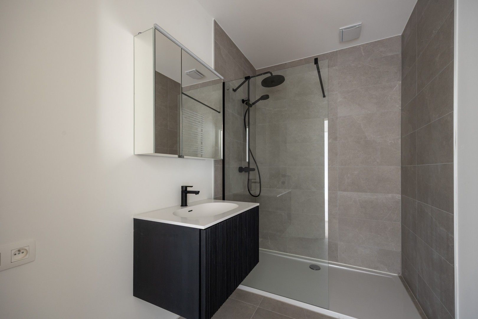 APPARTEMENT + TERRAS +/- 44m² foto 7