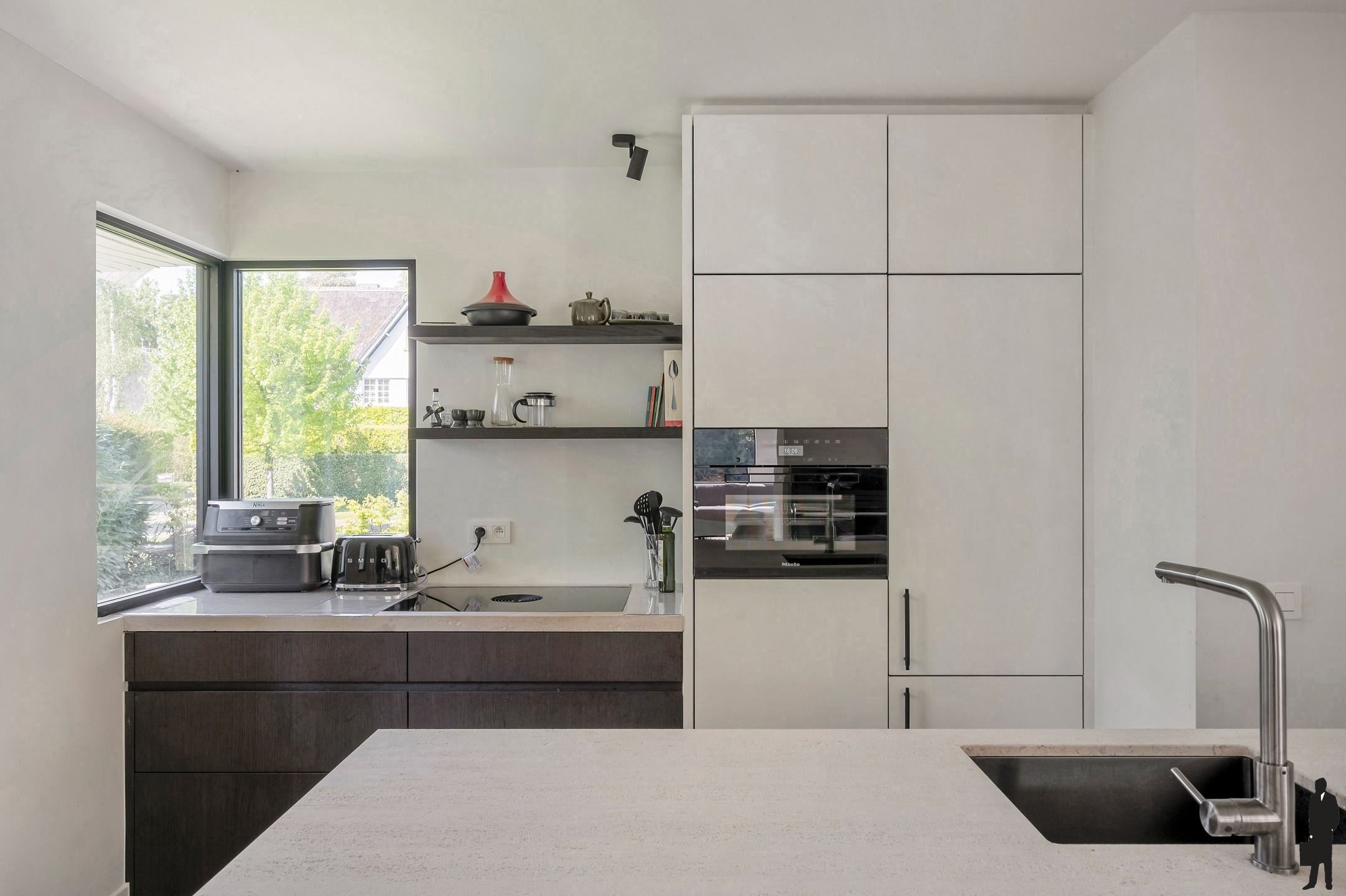 Instapklare architectenwoning, op toplocatie in Brasschaat! foto 8