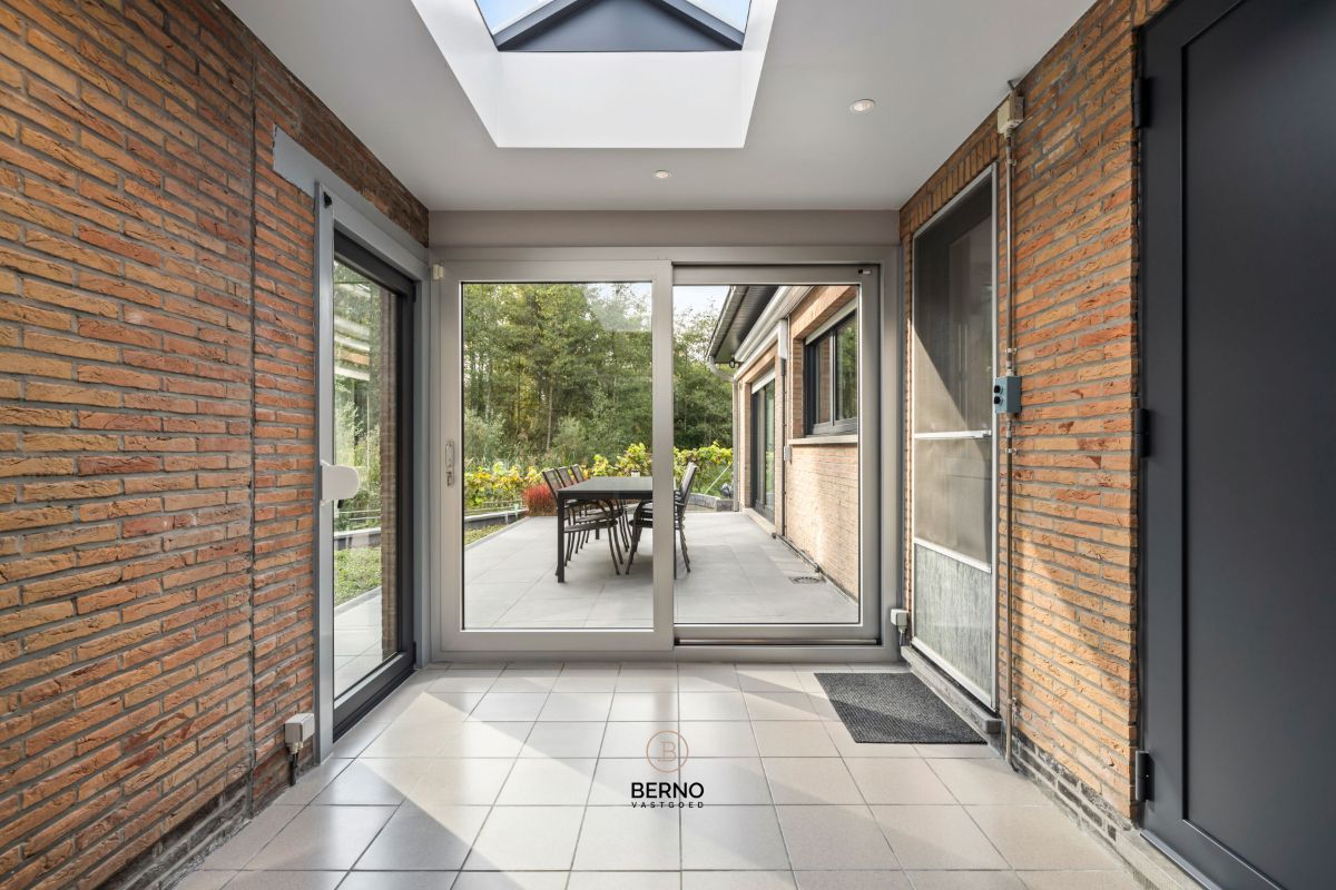 Instapklare laagbouwwoning in groene, rustige omgeving foto 18