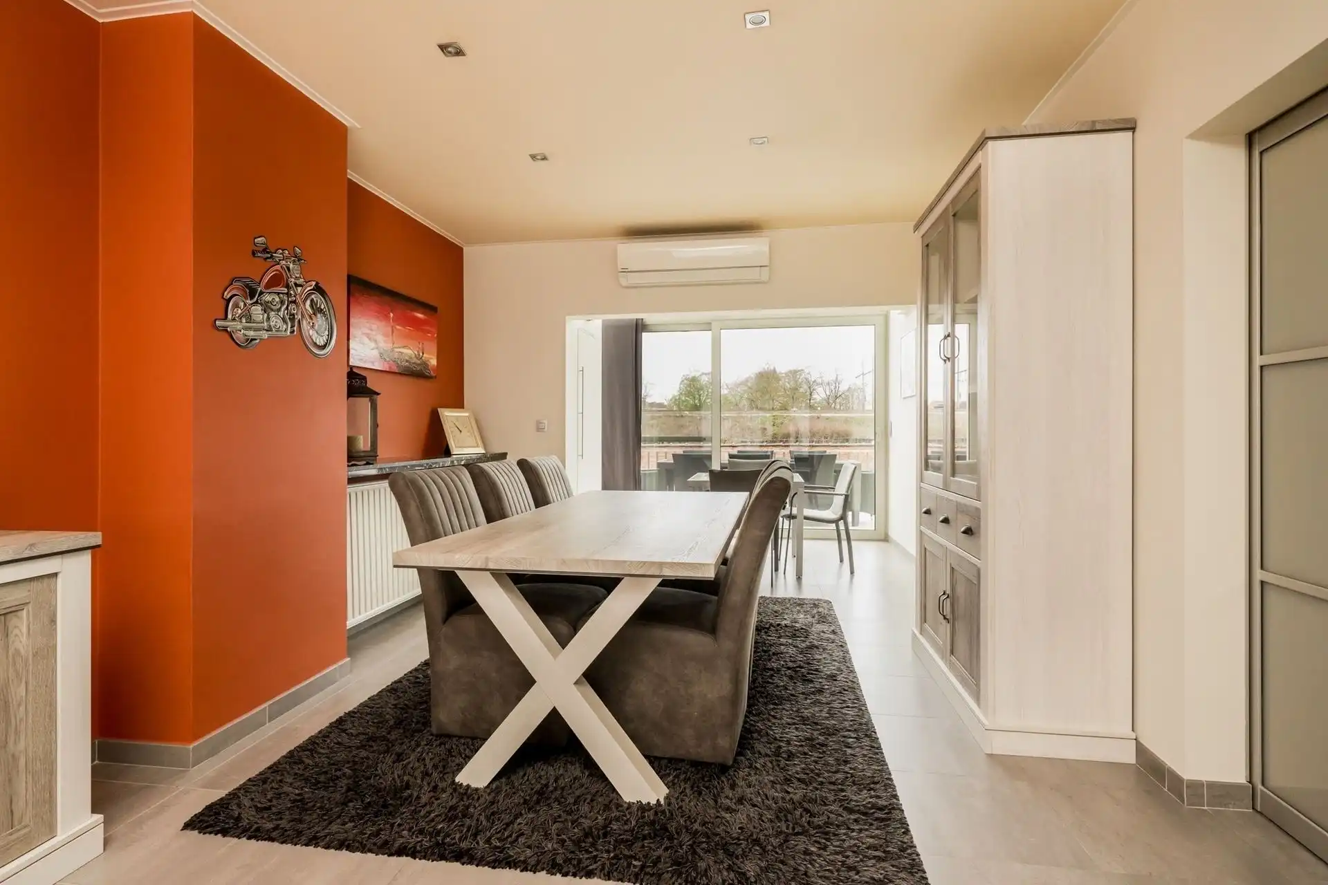 Instapklare bel-etagewoning met garage, tuin en zonnig terras foto 9