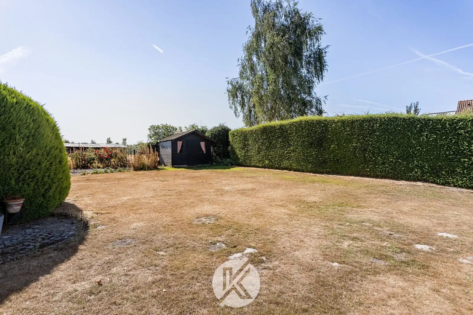 Robuuste bungalow op een interessante locatie foto 4