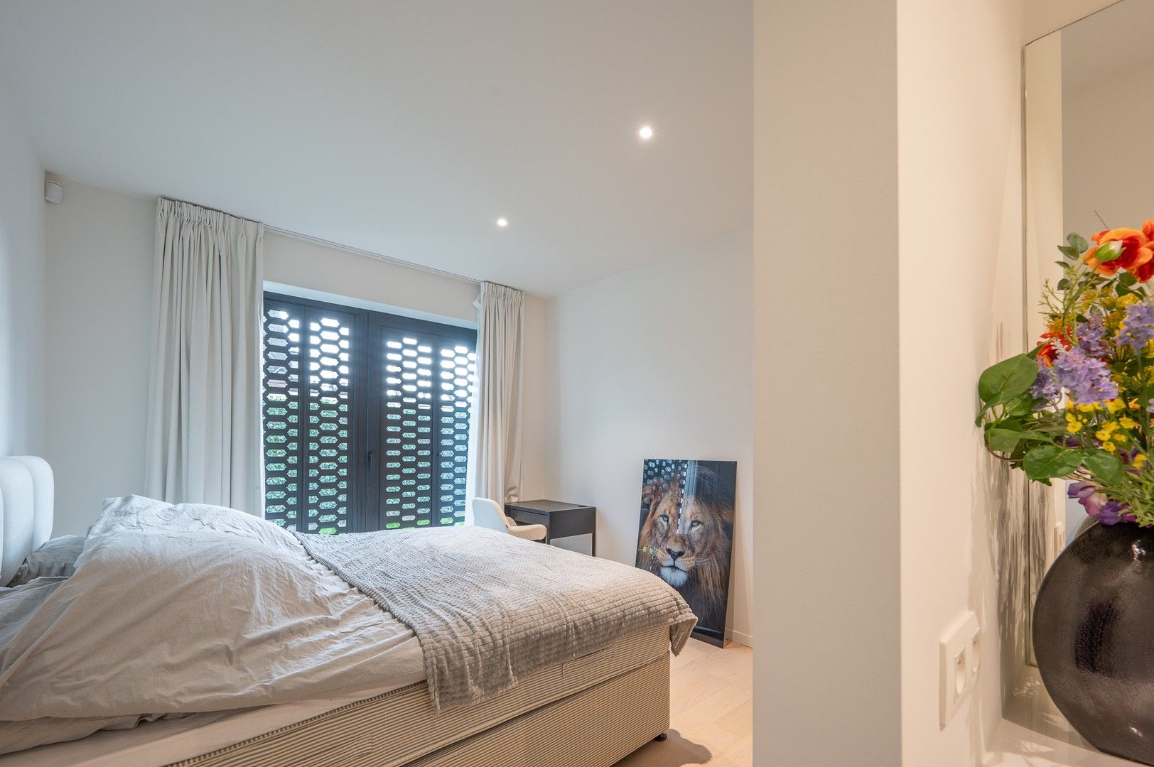 Alleenstaande moderne villa gelegen in een rustige residentiële omgeving te Knokke foto 10