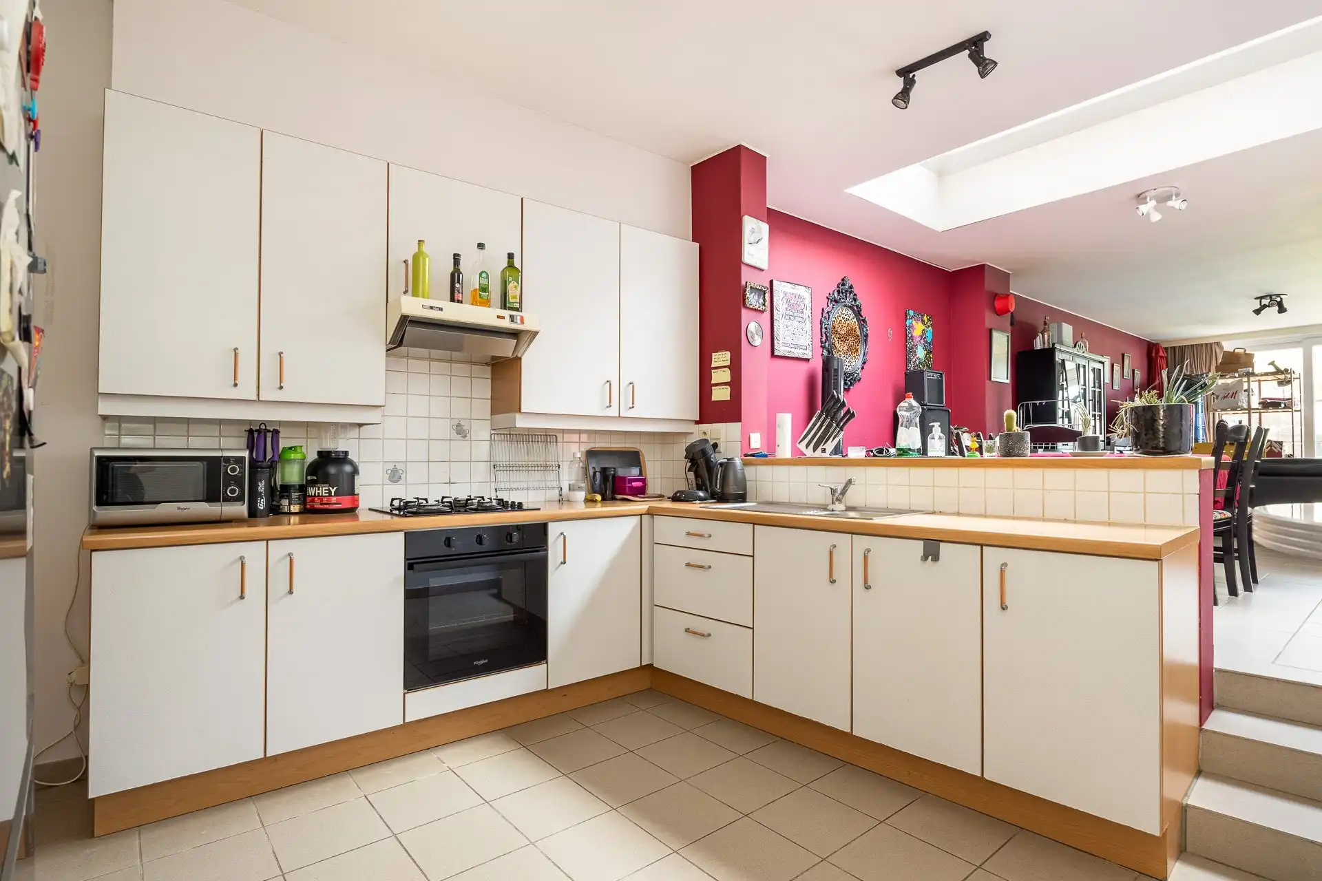 Uitstekend gelegen starterswoning met 2 tot mogelijks 3 slaapkamers en tuin foto 2