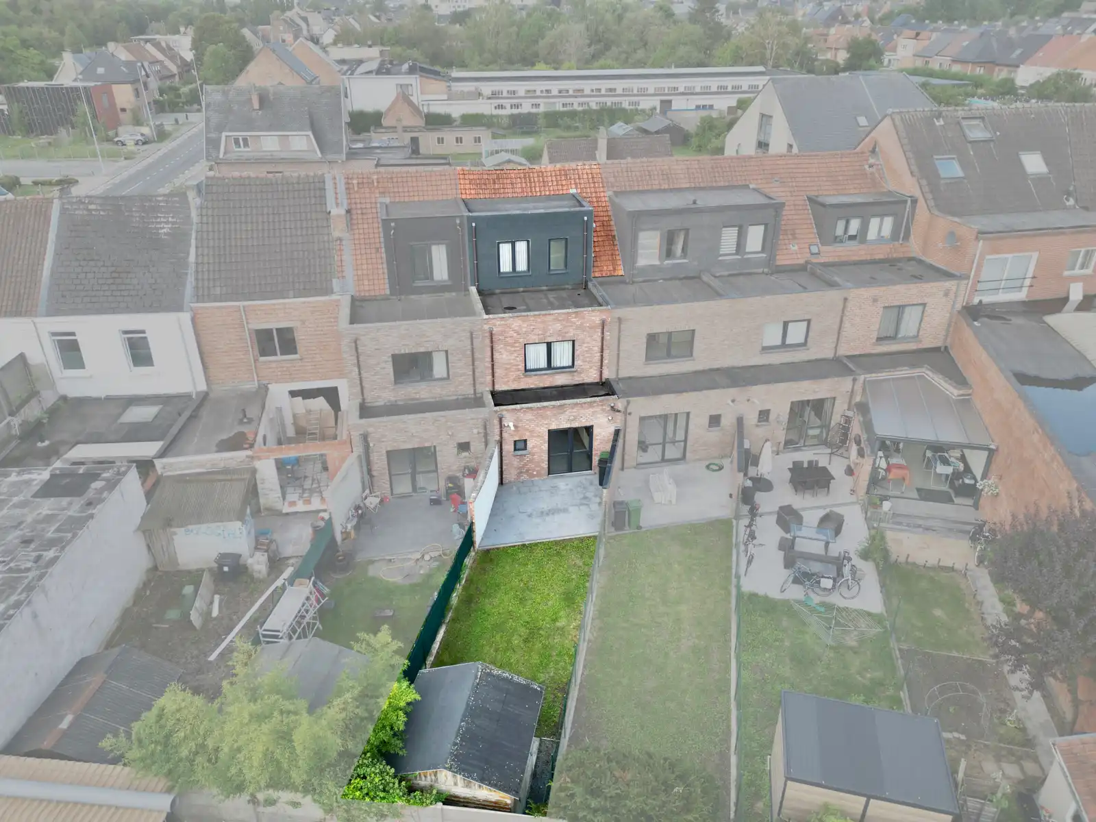 Instapklare gezinswoning met 4 SLPK, 3 Badkamers én Tuin! foto 25