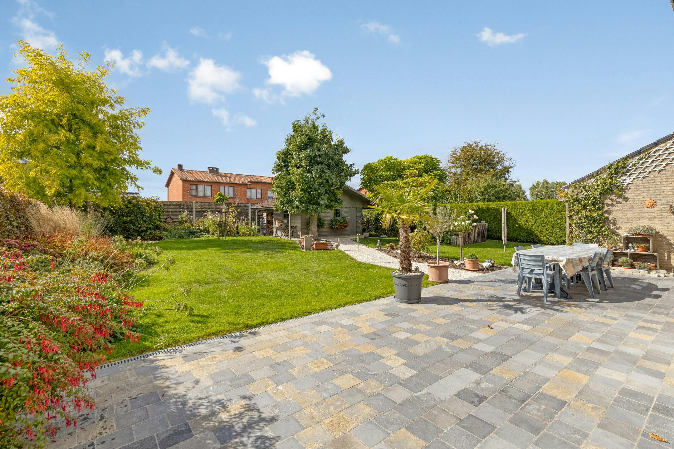 Villa te koop met 5 kamers in Dikkebus op 708m² foto 16