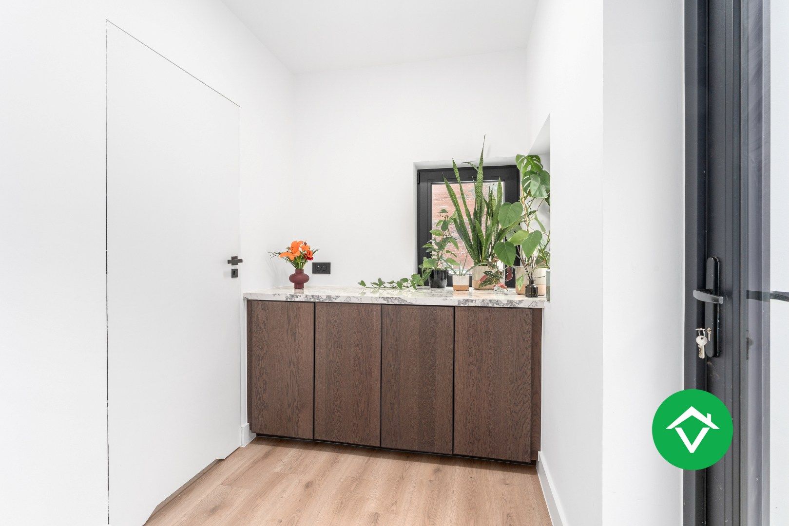 Hoog gerenoveerde woning met tuin en 4 slaapkamers te Roeselare foto 13