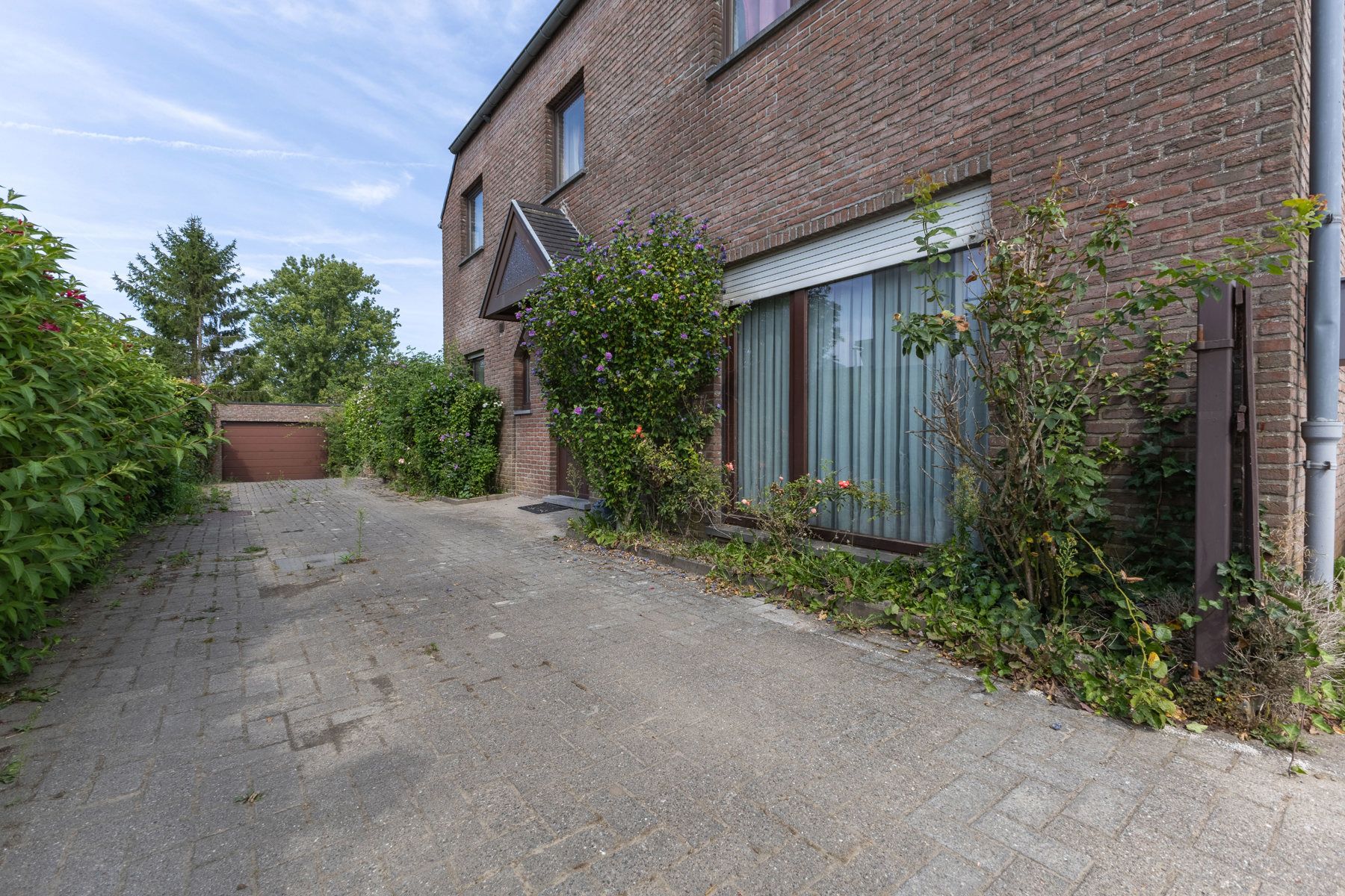 Landelijk gelegen woning met 3 slaapkamers en garage foto 6