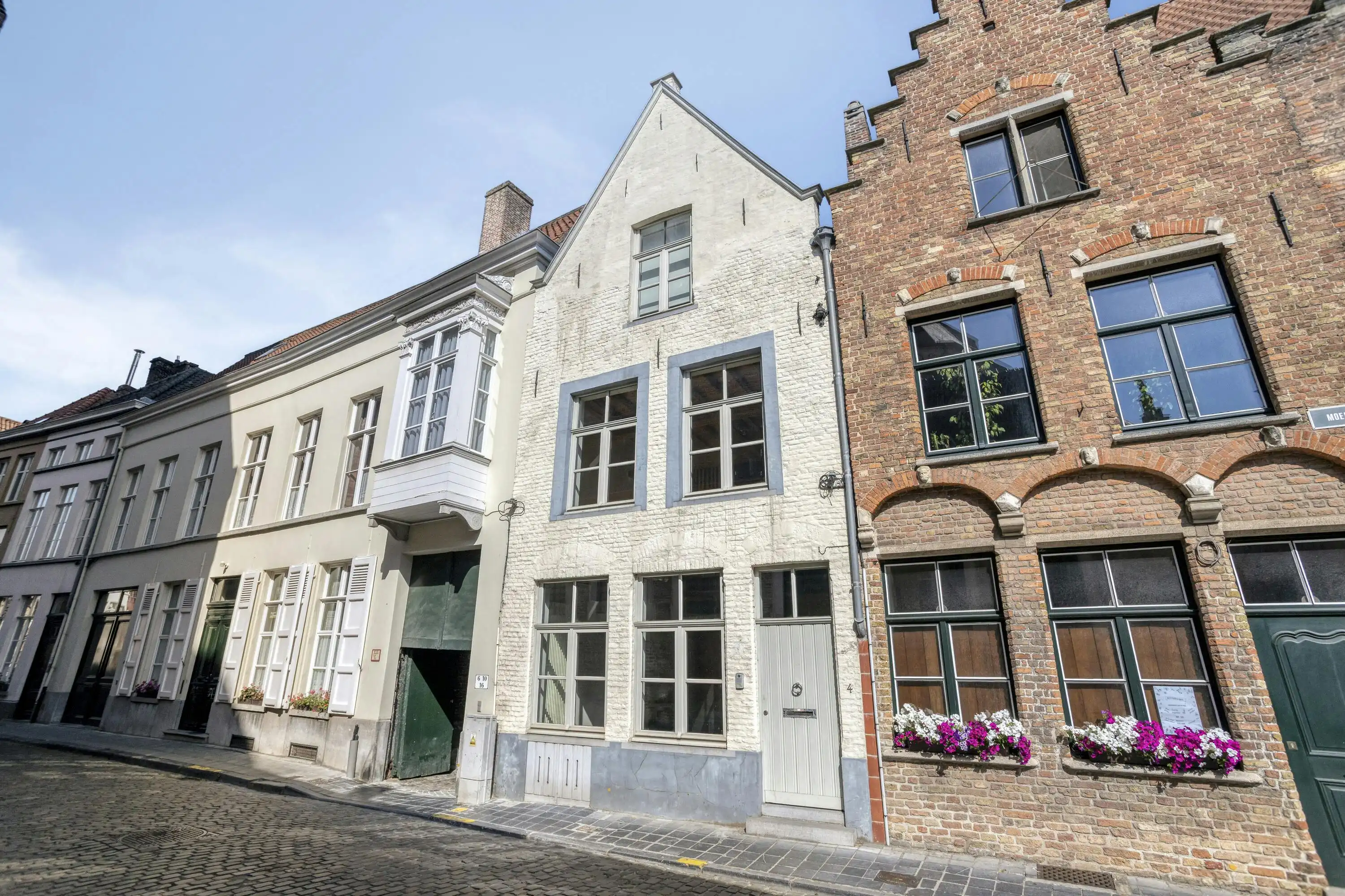 Authentiek huis te koop in het hart van Brugge foto 2