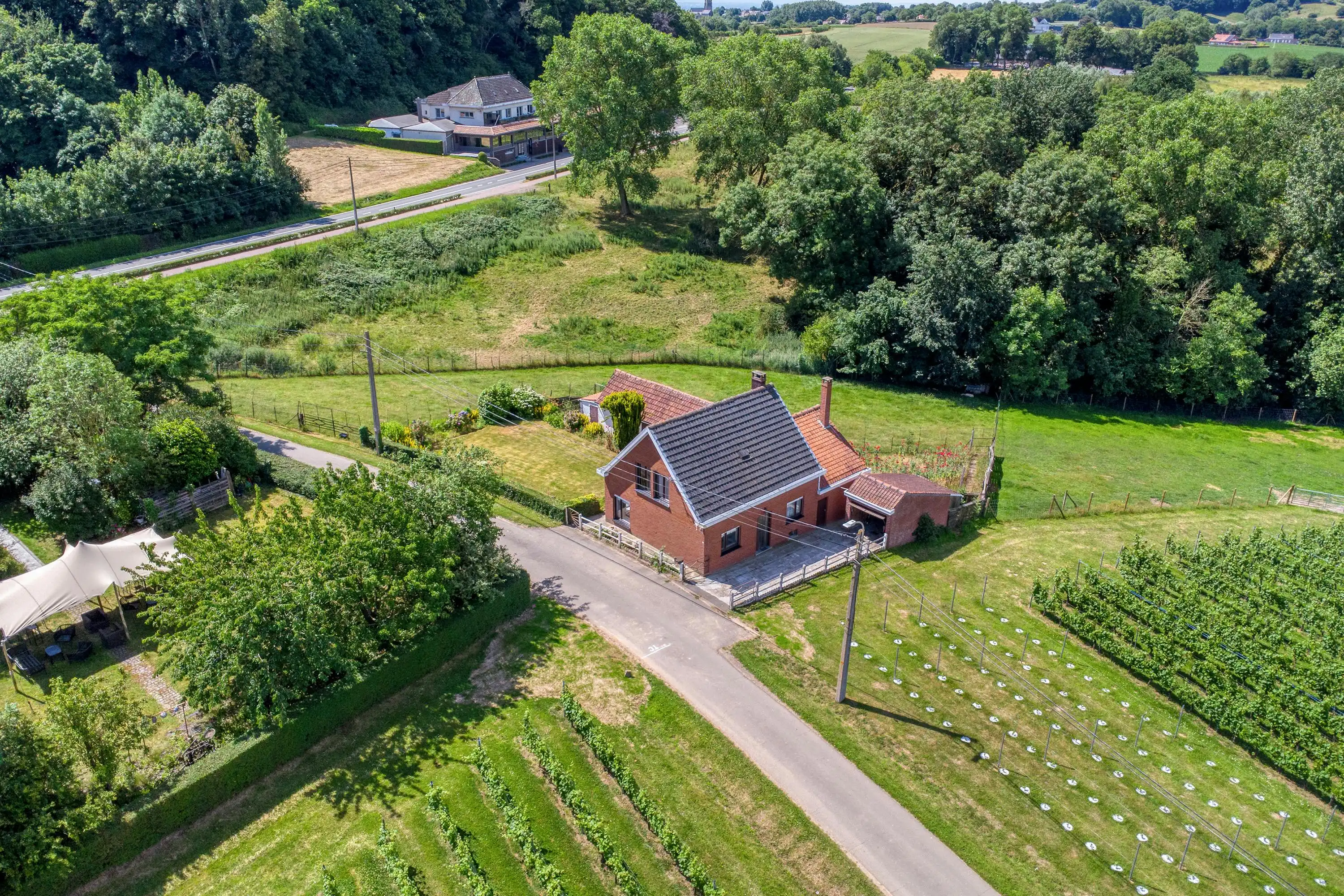 Bouwgrond te koop op prachtige locatie in Heuvelland foto 4
