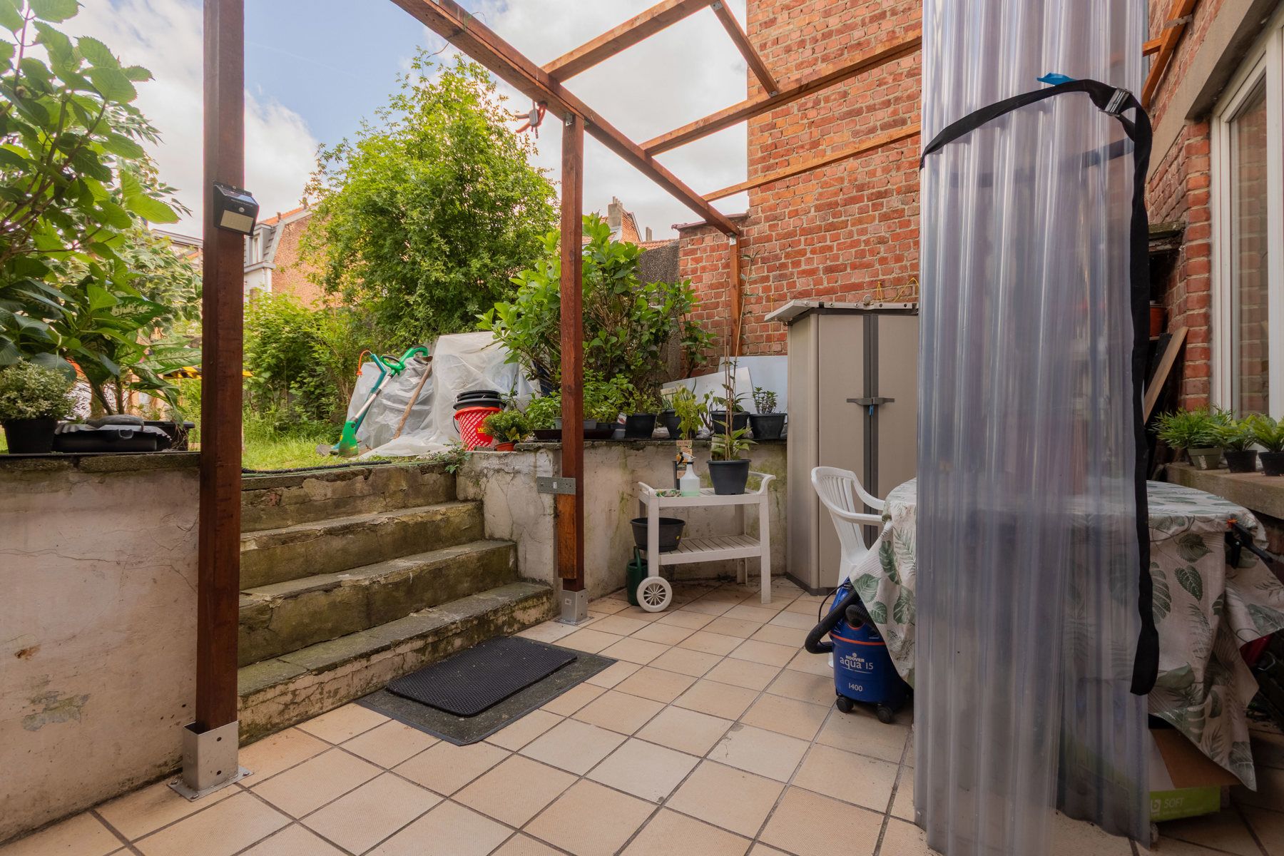 Gunstig gelegen woning met 4 slaapkamers en tuin foto 4