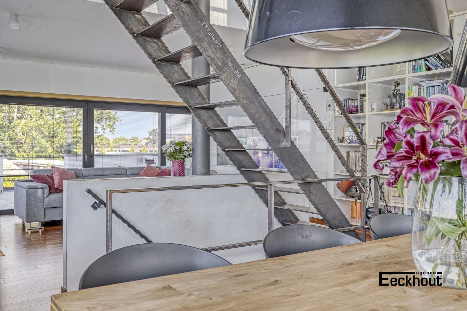 Moderne, architecturale villa met prachtige terrassen en uitmuntend zicht op de Spuikom! foto 11