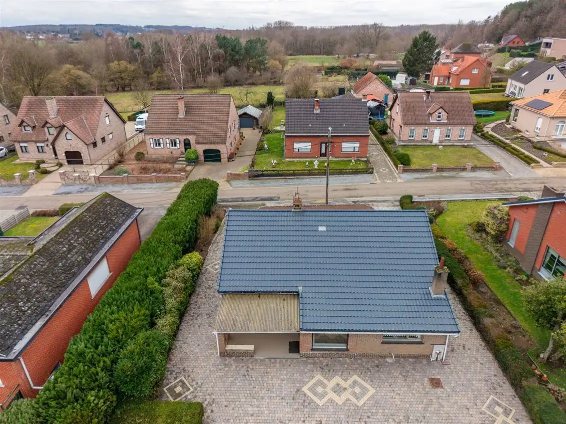 Unieke ligging boven de Mottevallei – renovatiekans met waarde-opportuniteit foto 34