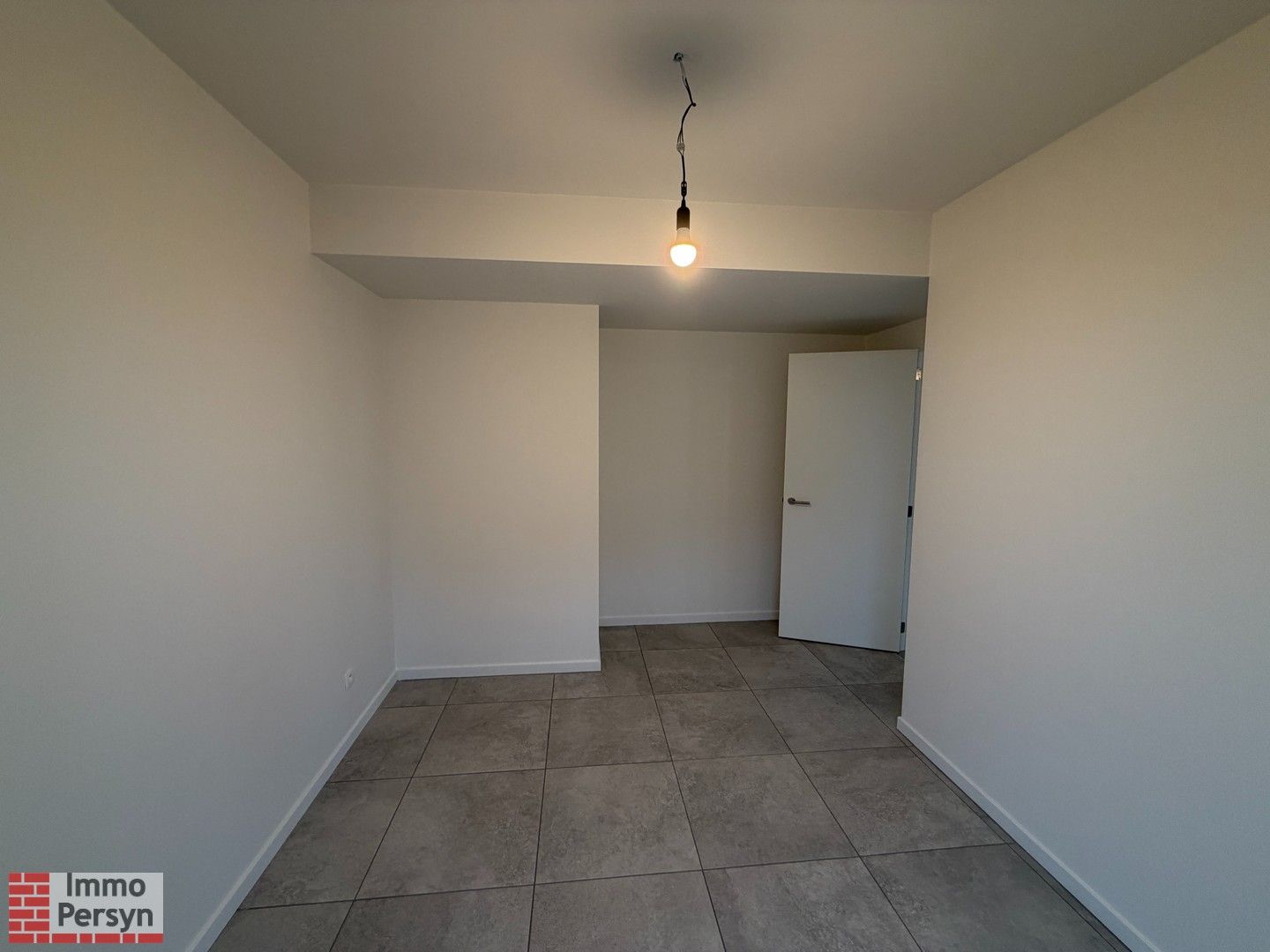 Nieuwbouw appartement te huur met vlotte verbinding foto 9