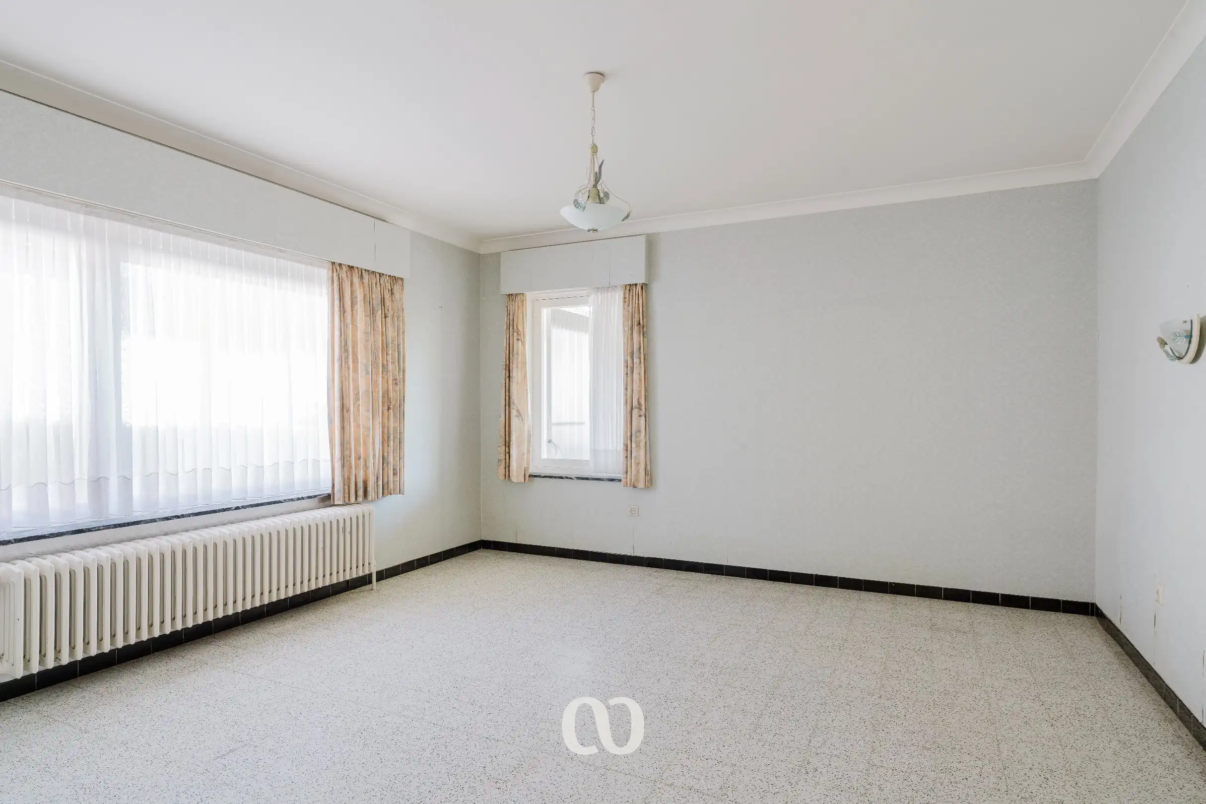 Stevige gezinswoning met tuin en volledige kelder in Lozer foto 12