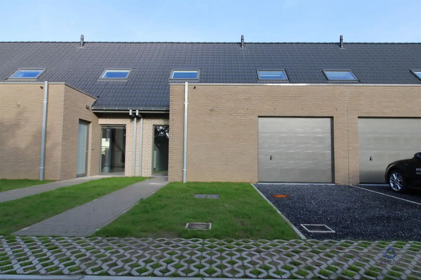 Ruime woning met 3 slaapkamers en tuin te Warcoing foto {{pictureIndex}}