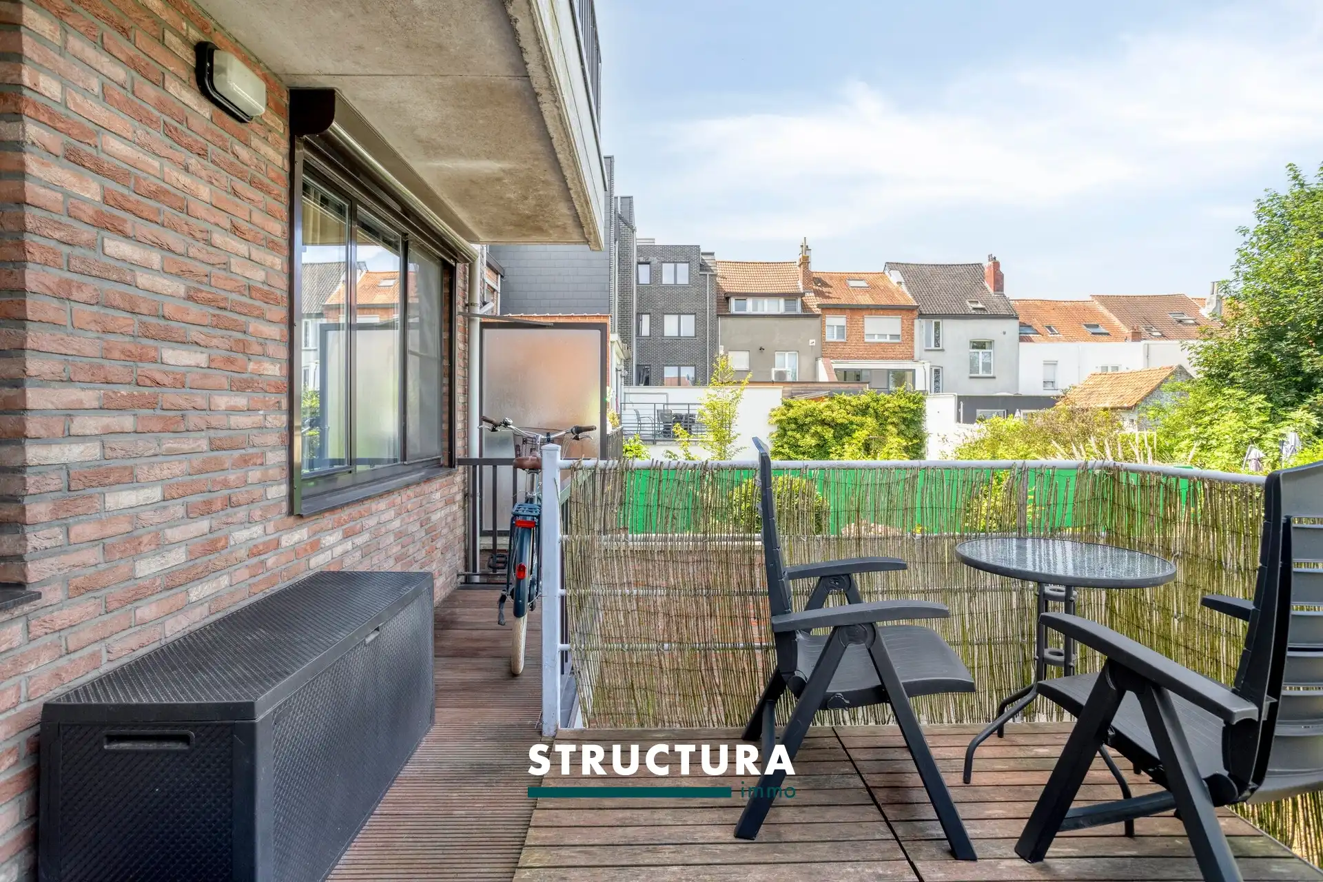 Appartement met terras foto 20