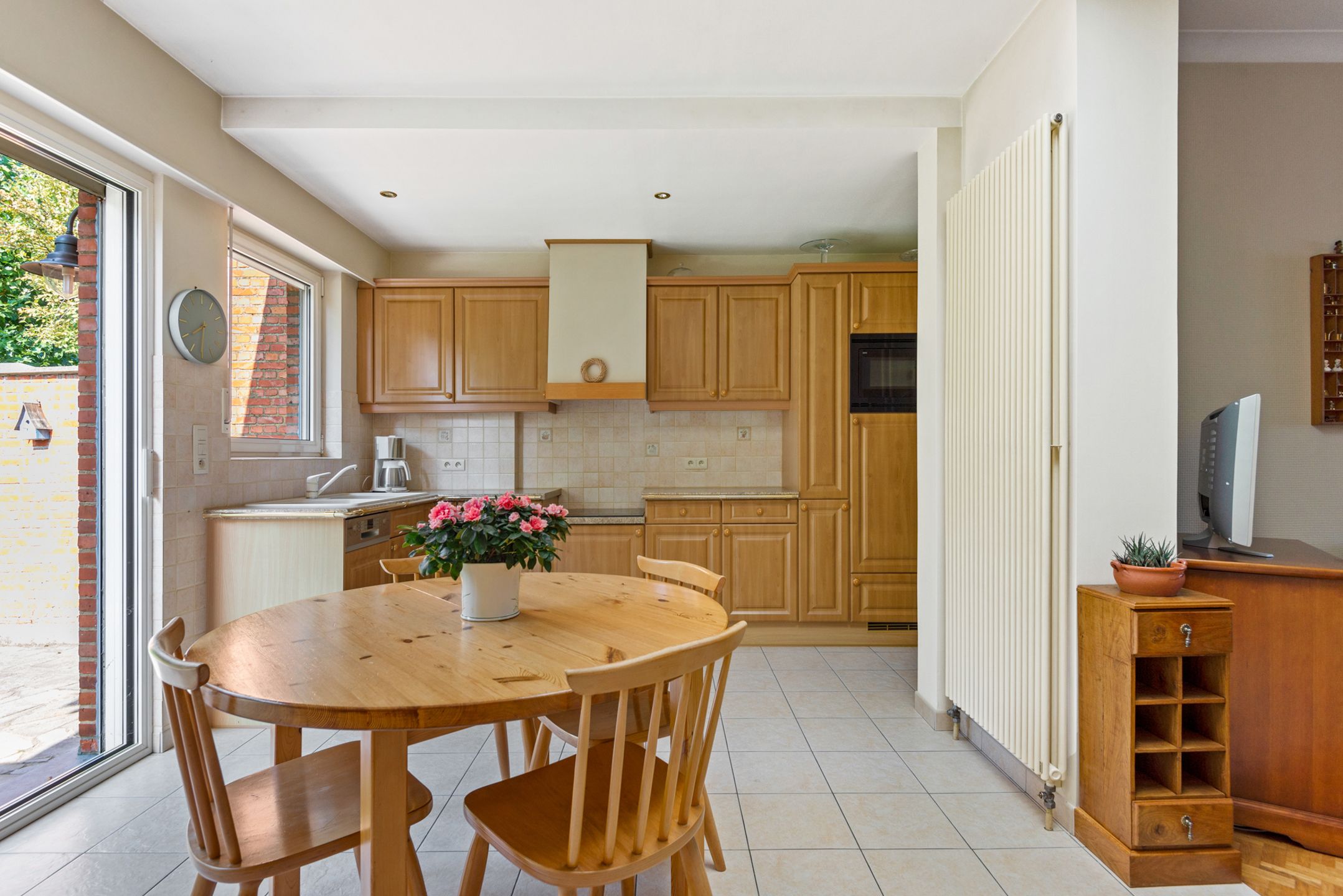 Mooie woning met appartement op toplocatie - mooie tuin foto 6