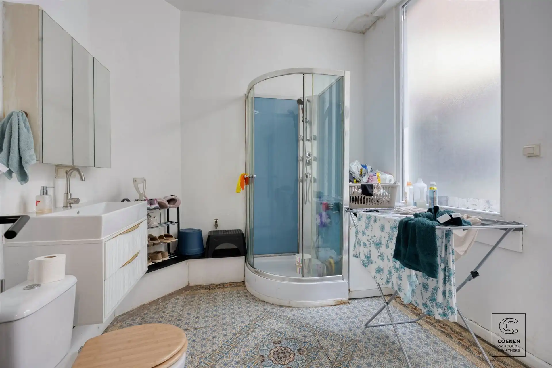 Ruime woning, momenteel ingericht als 4 studio's! foto 8