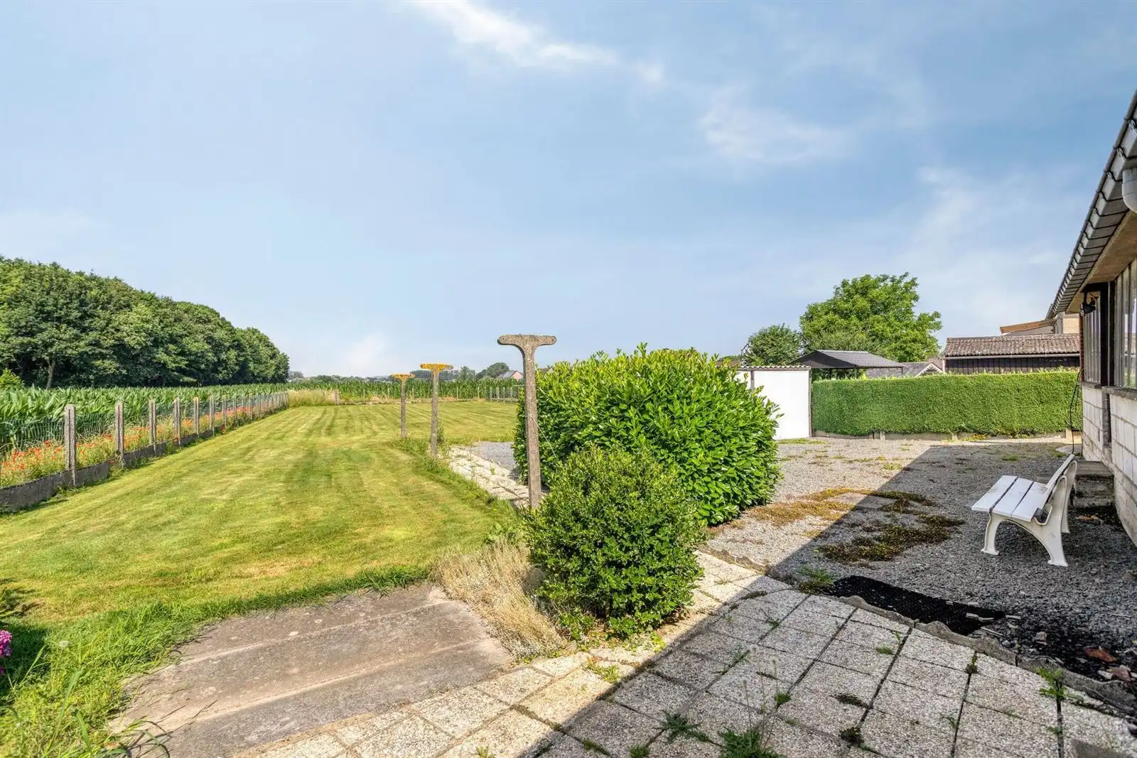 Alleenstaande woning met 3 slaapkamers garage en tuin  foto 24