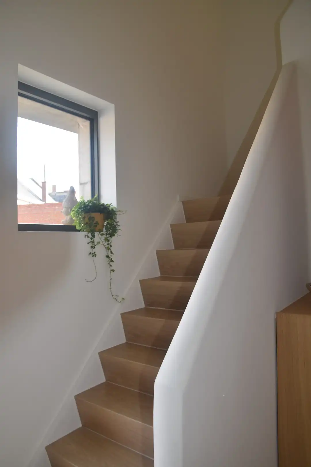 Stijlvolle moderne woning met smart home in Zwijnaarde foto 8