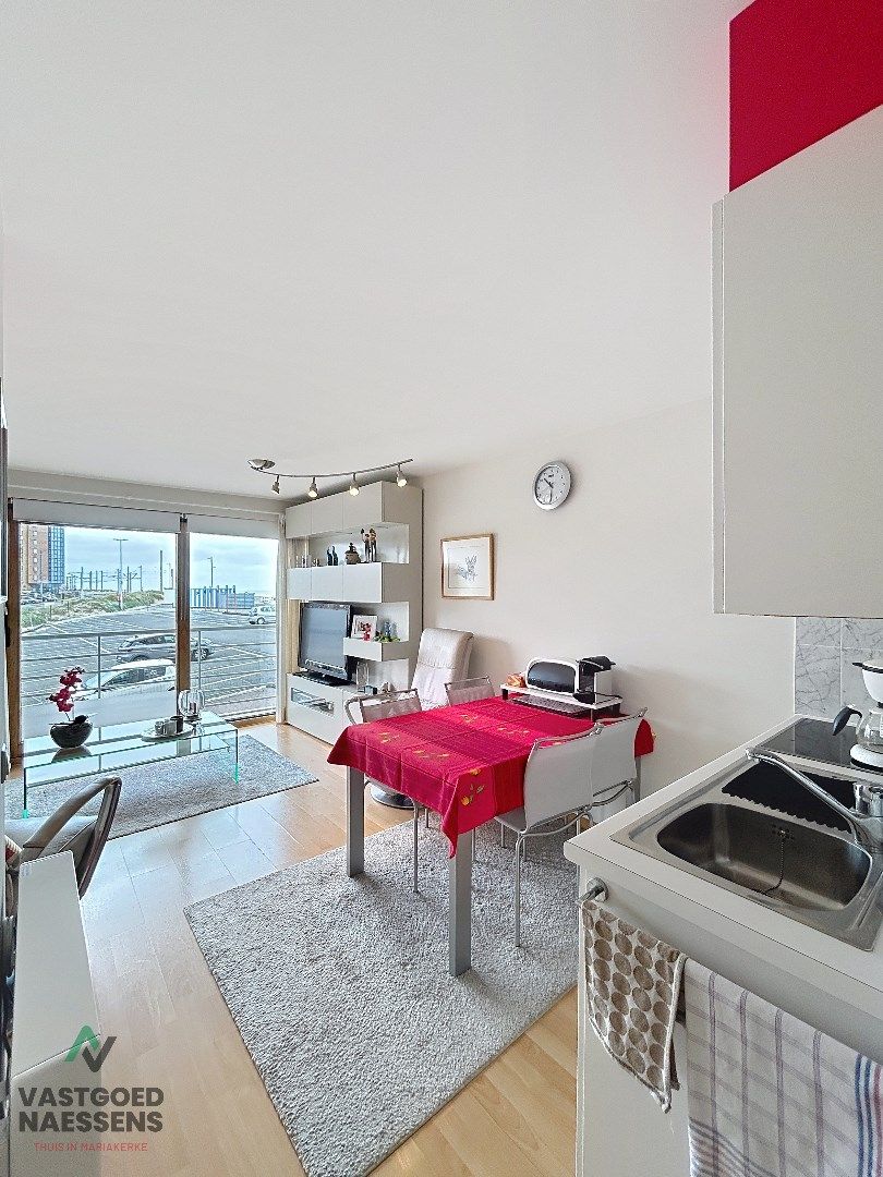 INSTAPKLARE STUDIO MET VEEL LICHTINVAL EN ZICHT OP ZEE foto 4