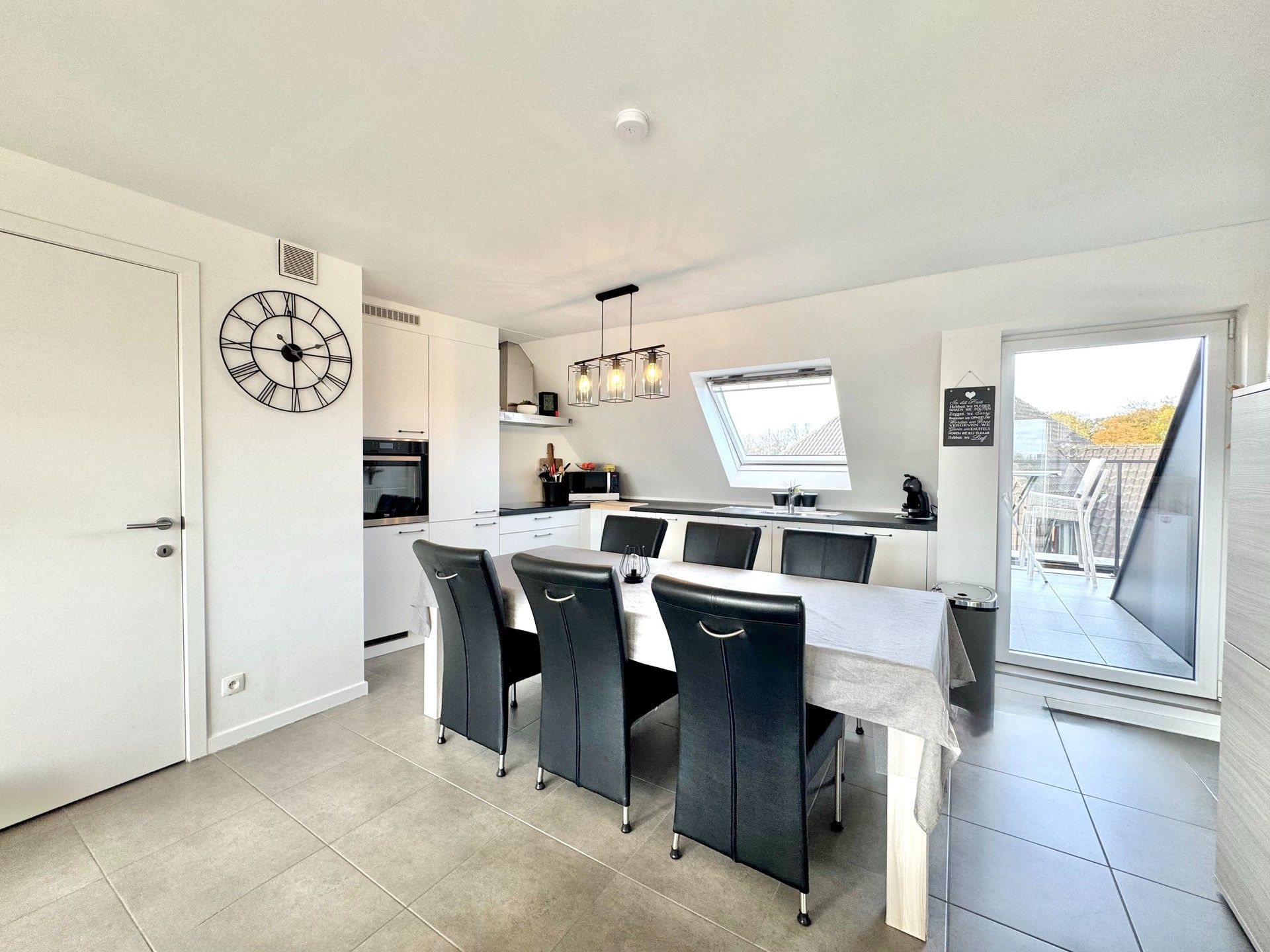 PENTHOUSE MET 2 TERASSEN & GROTE GARAGE foto 11