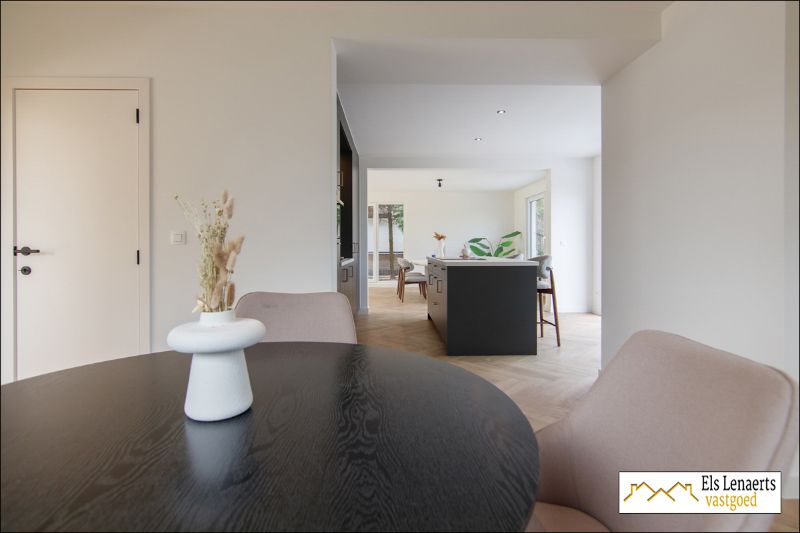 Prachtig gerenoveerde woning op topligging! foto 16