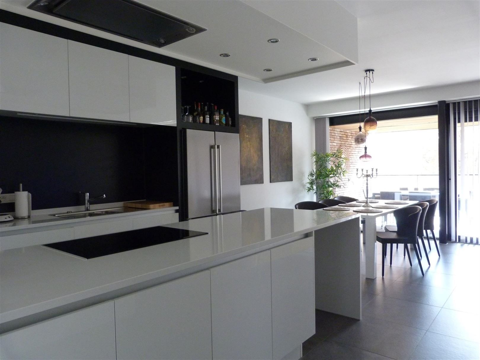 Luxe nieuwbouw-appartement met 2 slpk's,terras en garage in centrum St - Truiden foto 5