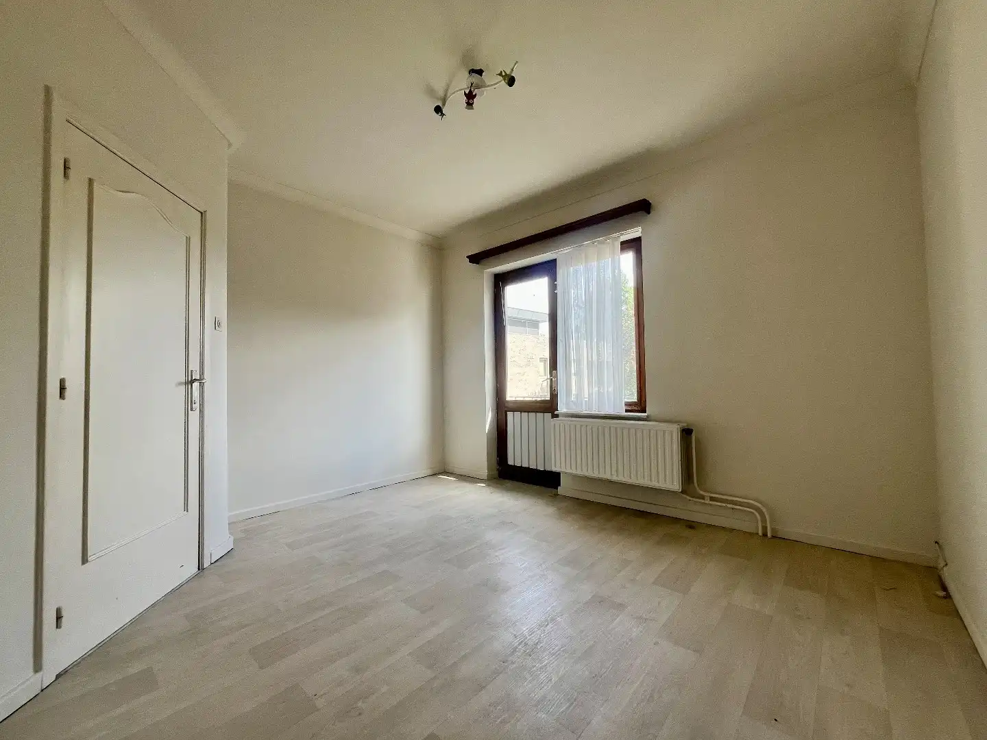 Betaalbaar appartement met twee slaapkamers, kelder en standplaats in hartje Bilzen foto 11