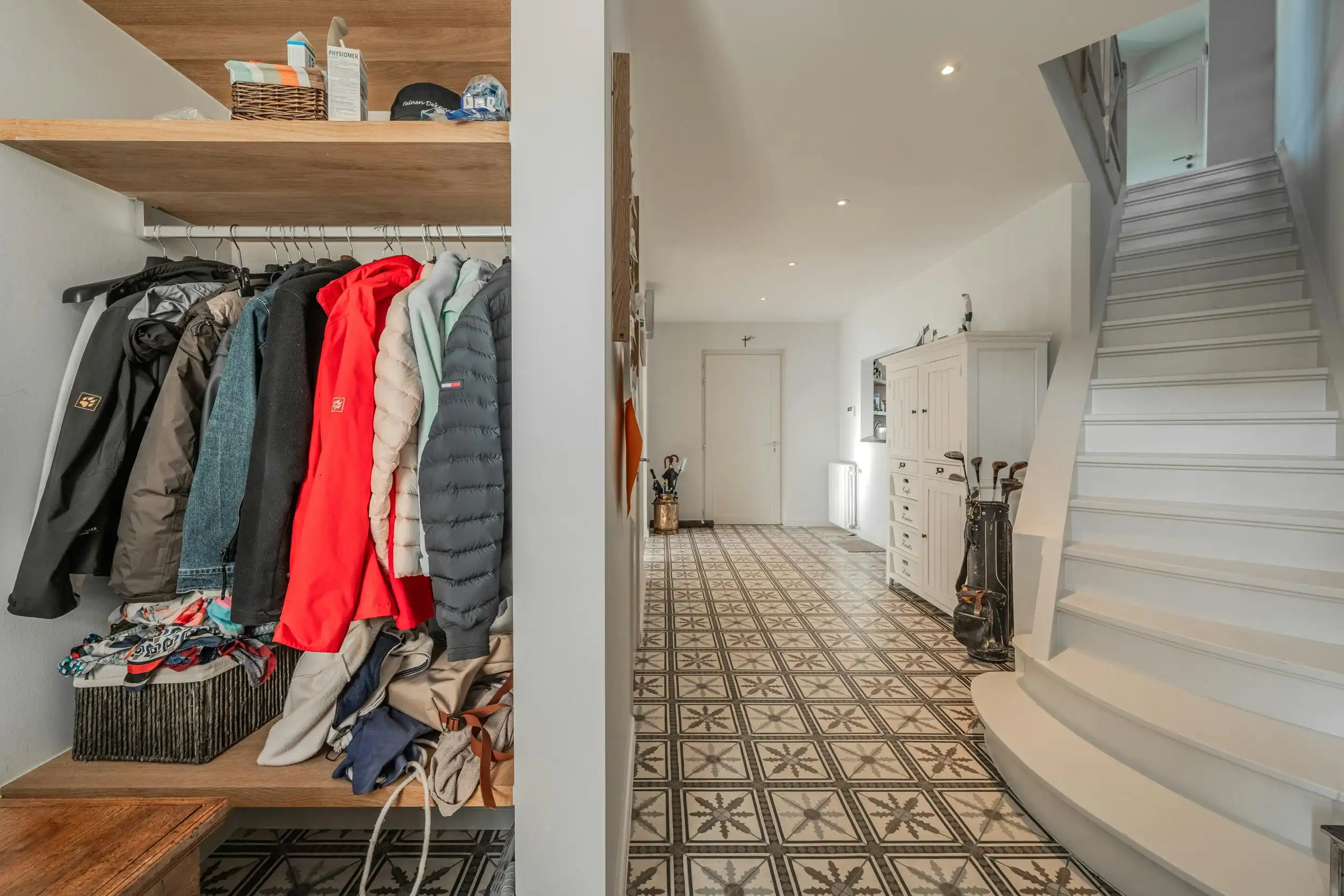 Karakteristieke villa met vier slaapkamers in de Simli wijk foto 12