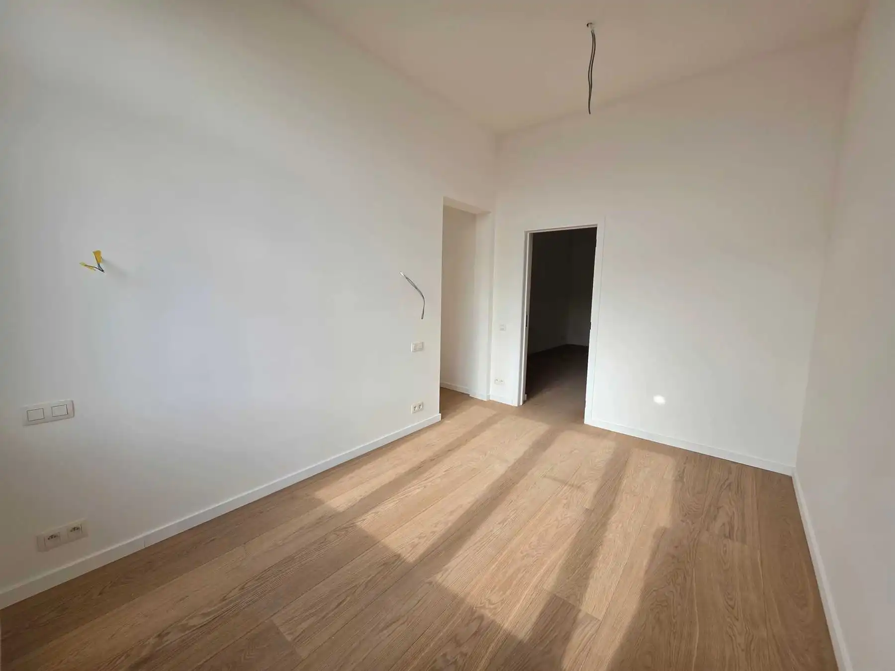 Volledig gerenoveerd appartement van 71 m² met 1 slaapkamer nabij Zurenborg foto 8