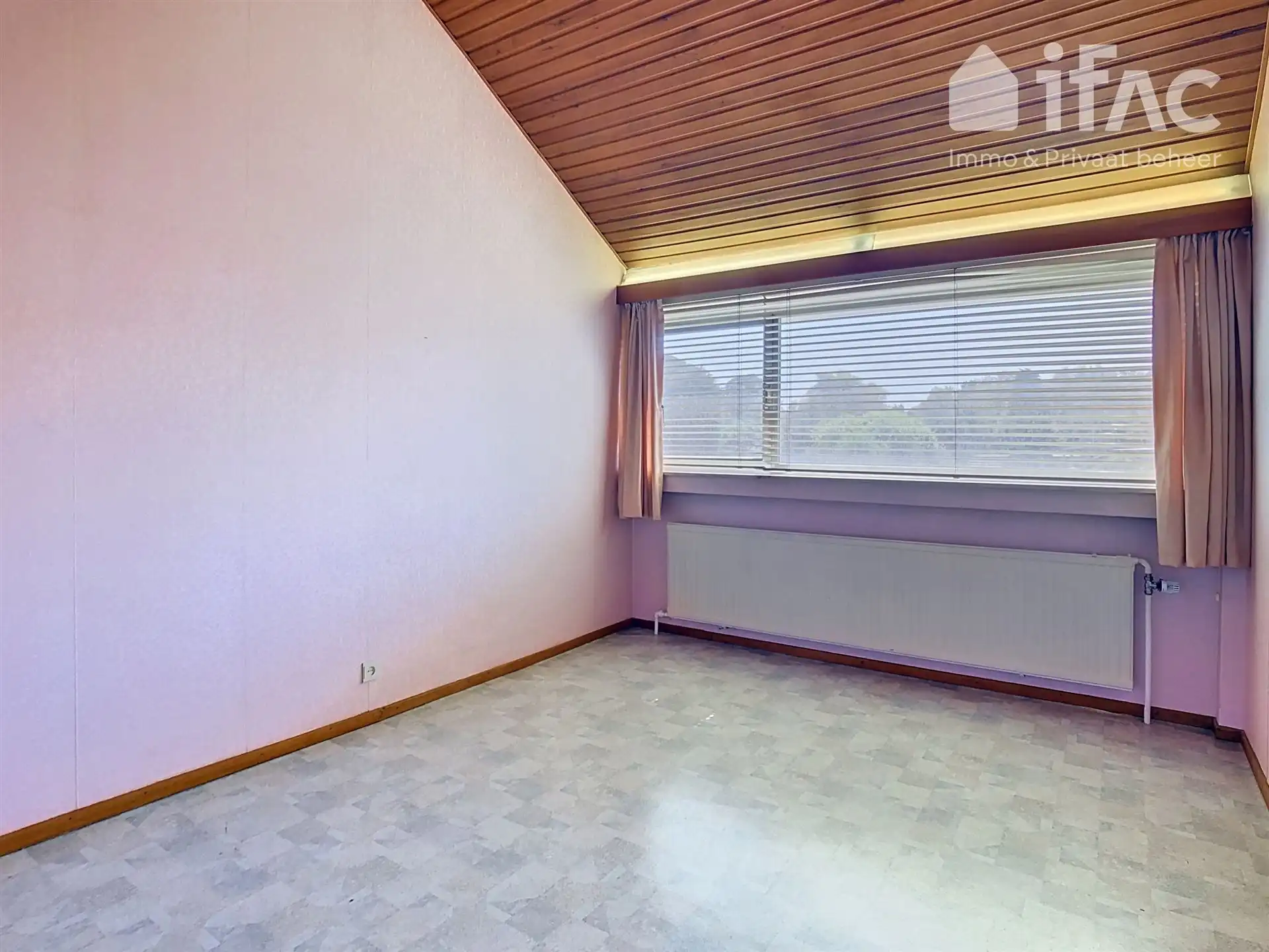 Woning met 4 slaapkamers, garage en tuin foto 21