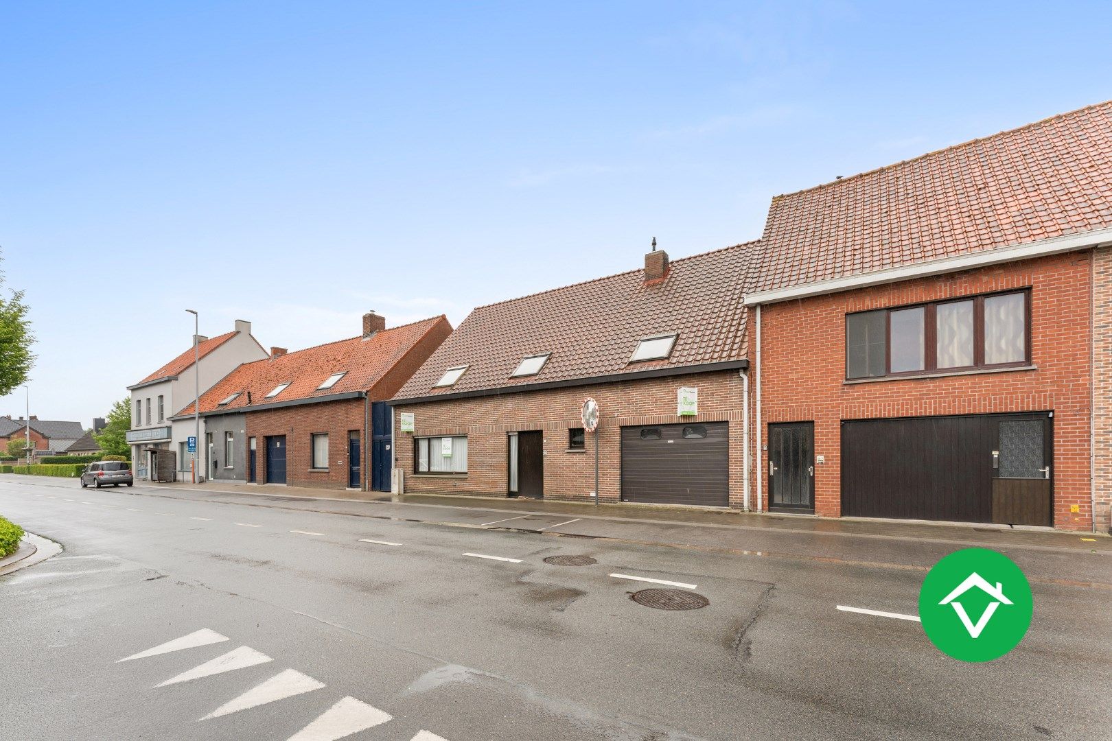 Instapklare woning met 3 slaapkamers en garage te Hooglede foto 2