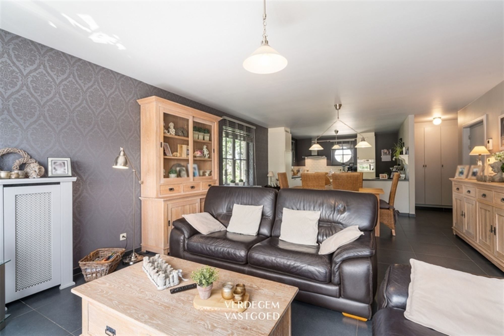 Prachtig duplexappartement met groot terras, 2 slaapkamers en carport foto 5
