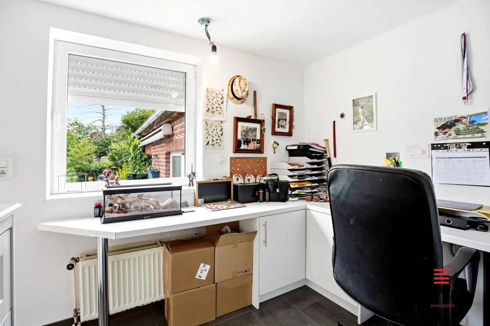 Instapklare woning met 4 slaapkamers te koop in het hartje van Poperinge!  foto 11