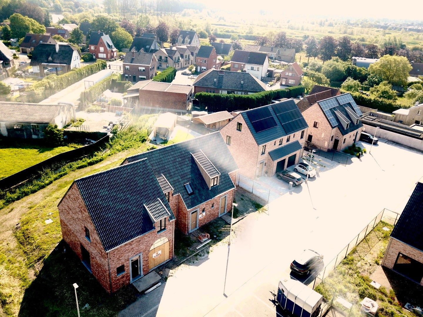 Deze prachtige nieuwbouw pastorij woning is een unieke kans voor wie op zoek is naar een ruime en comfortabele woning in Uitbergen foto 1