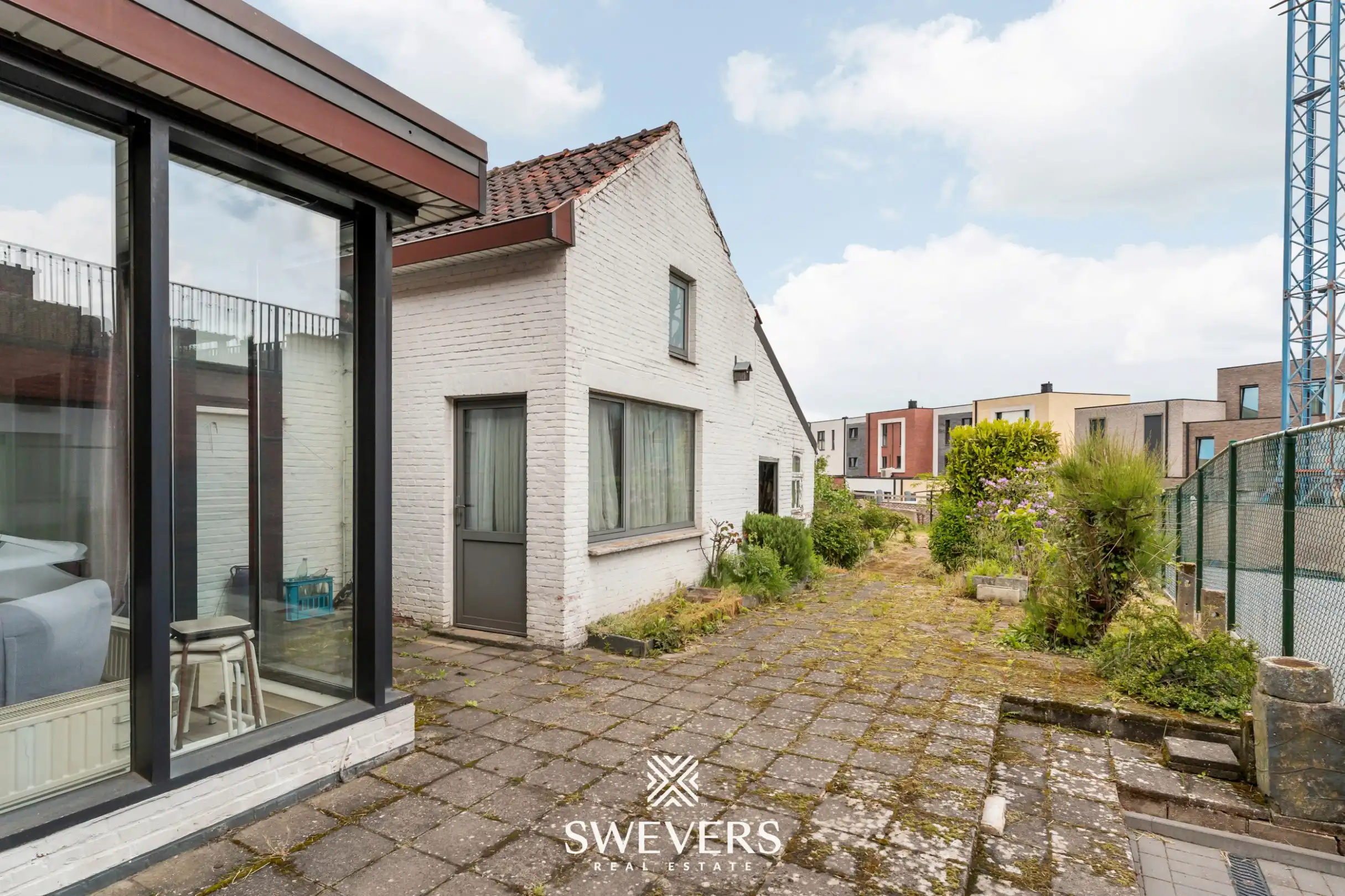 Statige woning met veel potentieel in het centrum van Diepenbeek foto 21