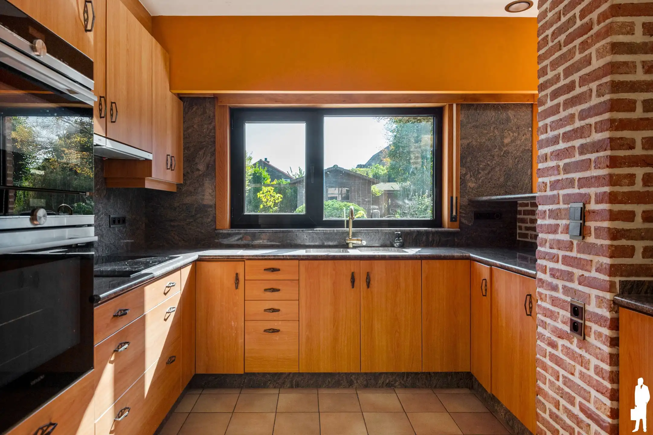 Te renoveren woning met zuid tuin in doodlopende straat foto 9
