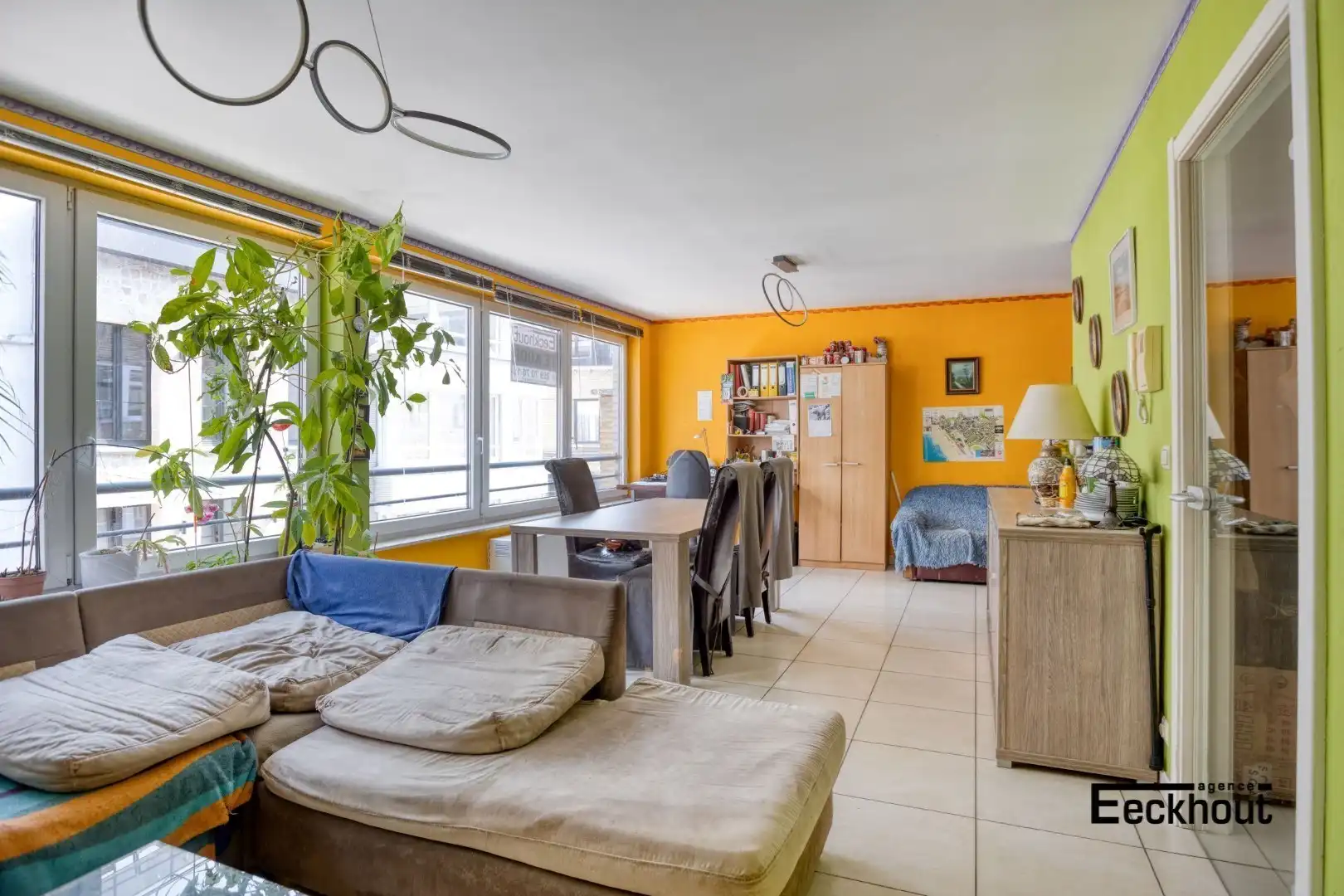 Ruim (100 m²) & instapklaar appartement (bouwjaar 2009) in het centrum van Oostende! foto {{pictureIndex}}