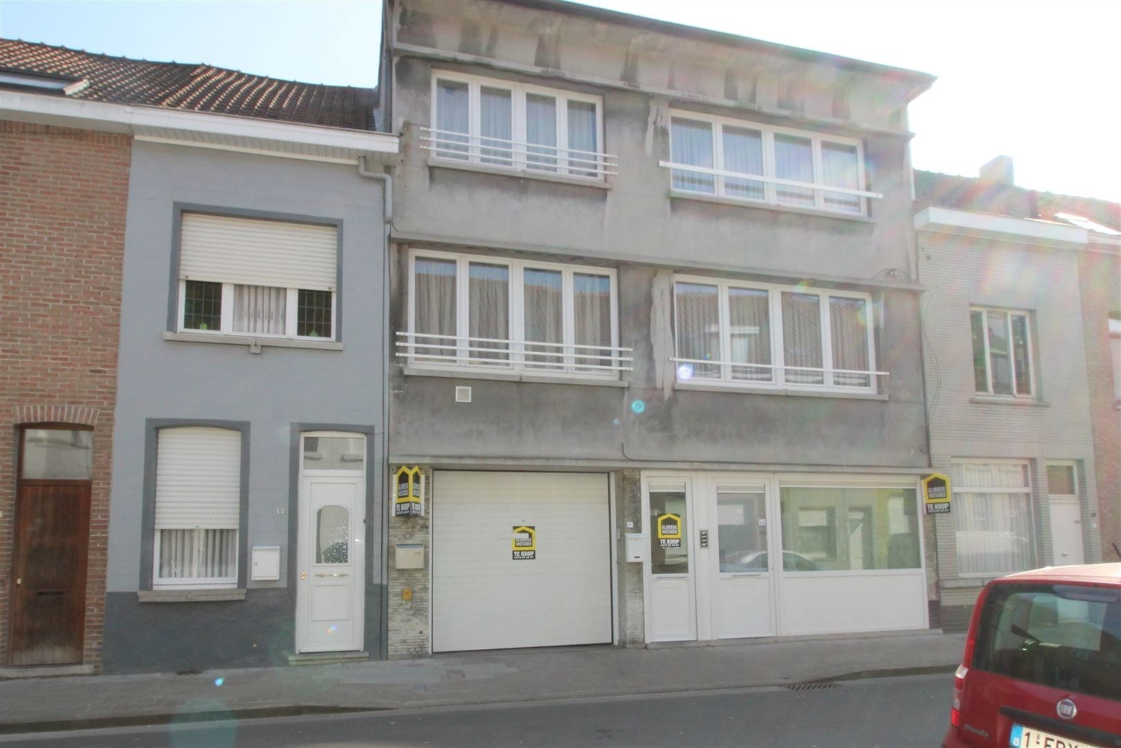 Appartementsgebouw foto {{pictureIndex}}