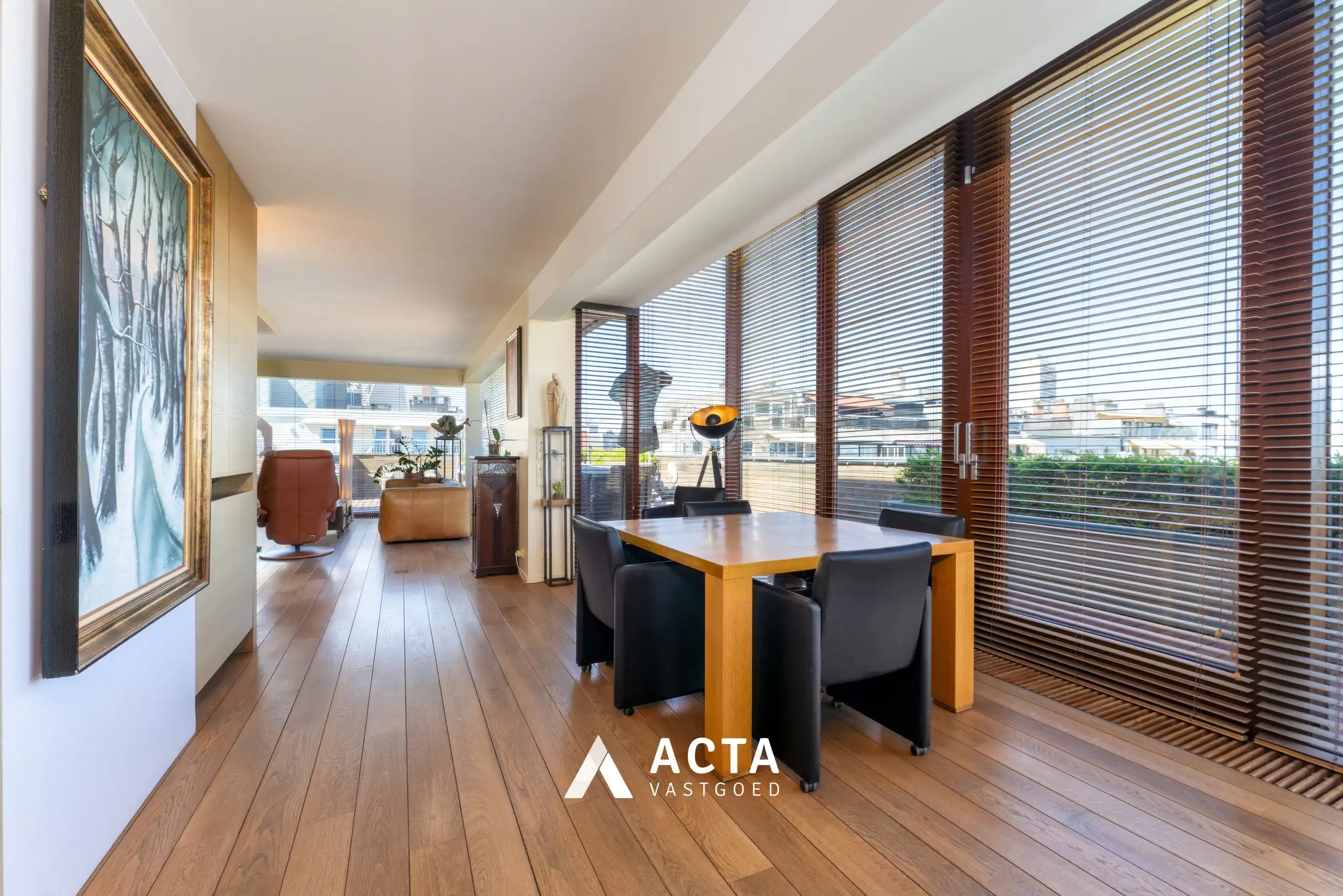 Luxueus dakappartement met 3 slaapkamers en panoramische terrassen in hartje Oostende foto 3